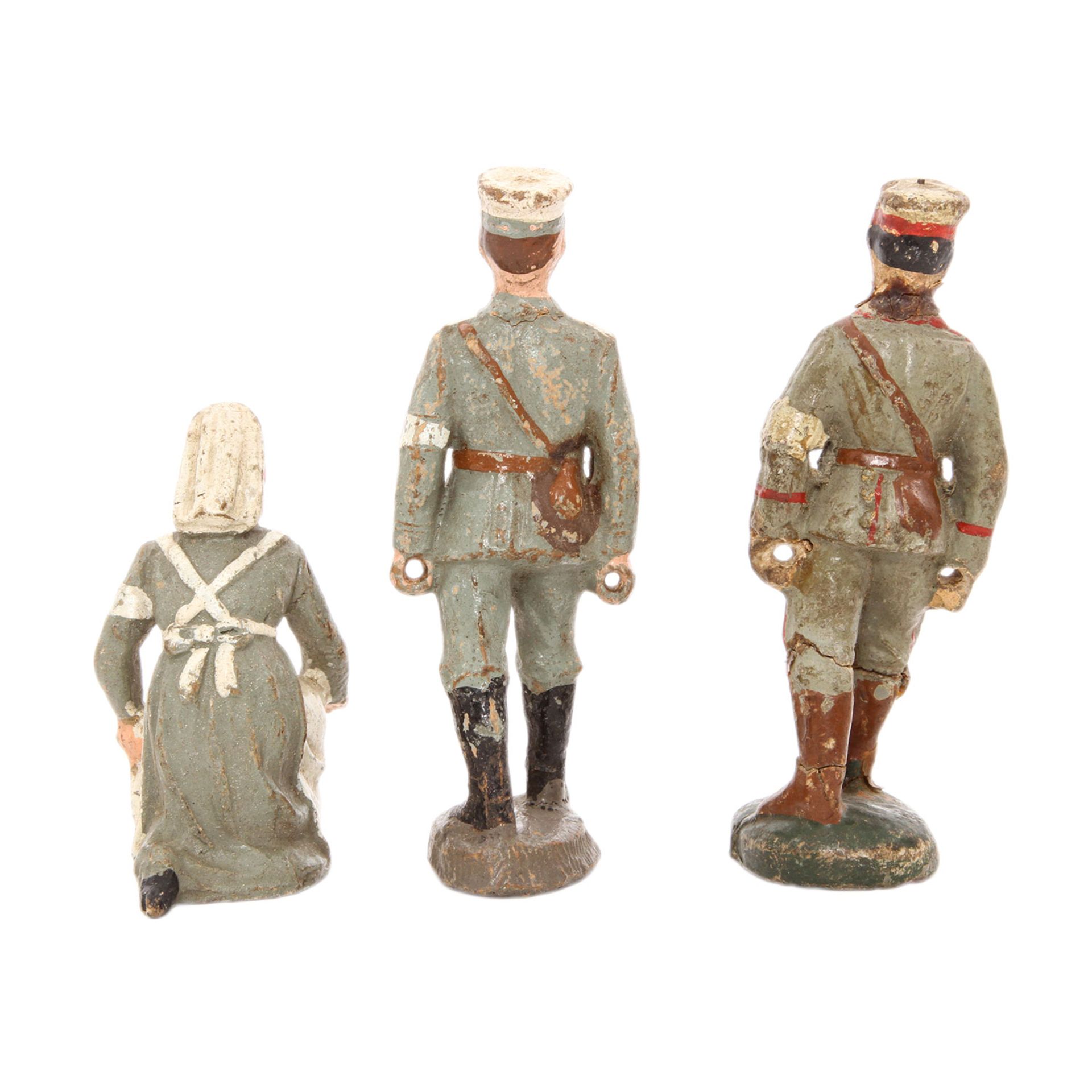 ELASTOLIN u.a. Konvolut von fünf Sanitätsfiguren und sieben Soldaten, 1.WK.,Masse, 2x gemarkt, 2x - Bild 11 aus 11