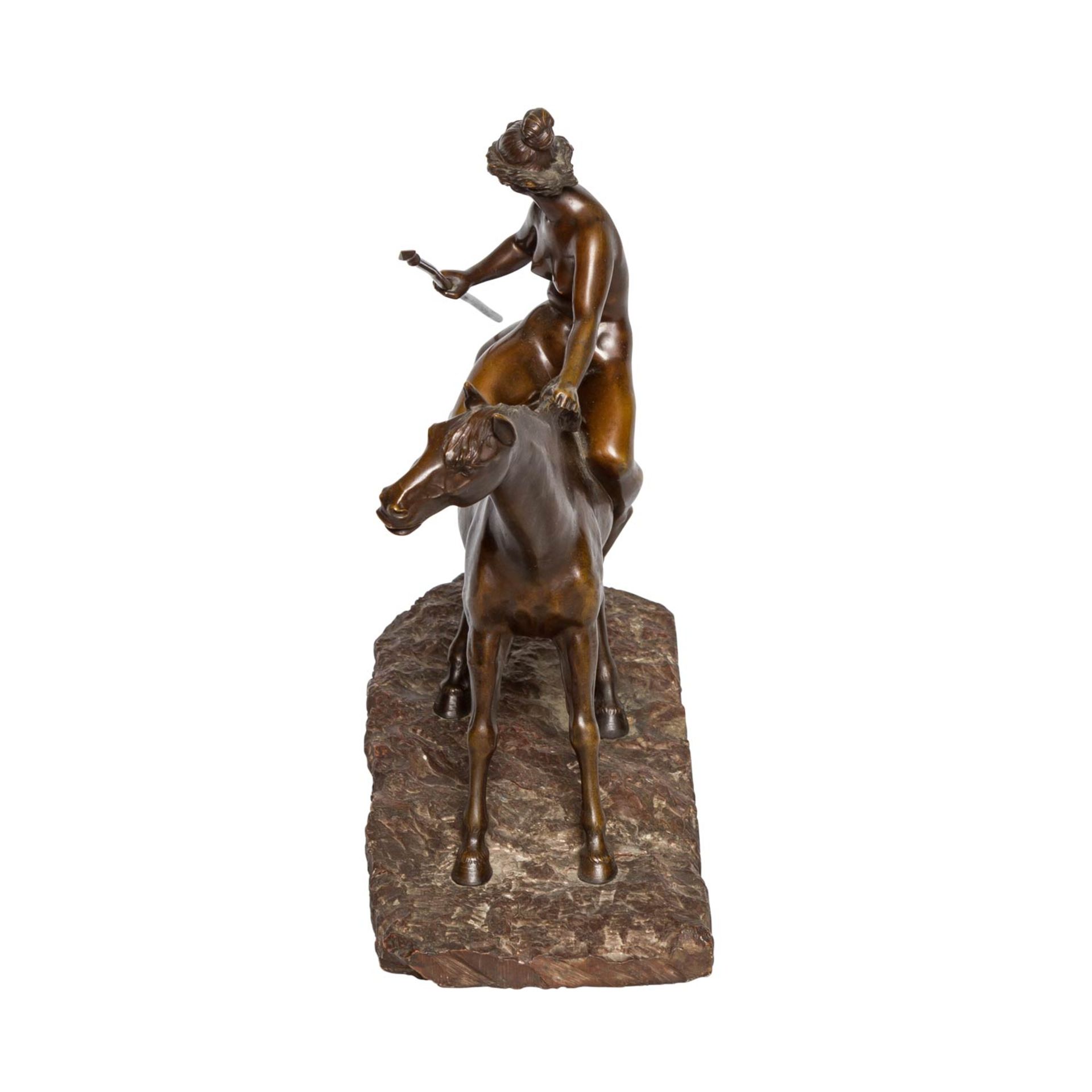 BILDHAUER DES 20.JH. "Akt einer Amazone zu Pferde"Bronze braun patiniert, Steinplinthe, ohne - Image 2 of 5