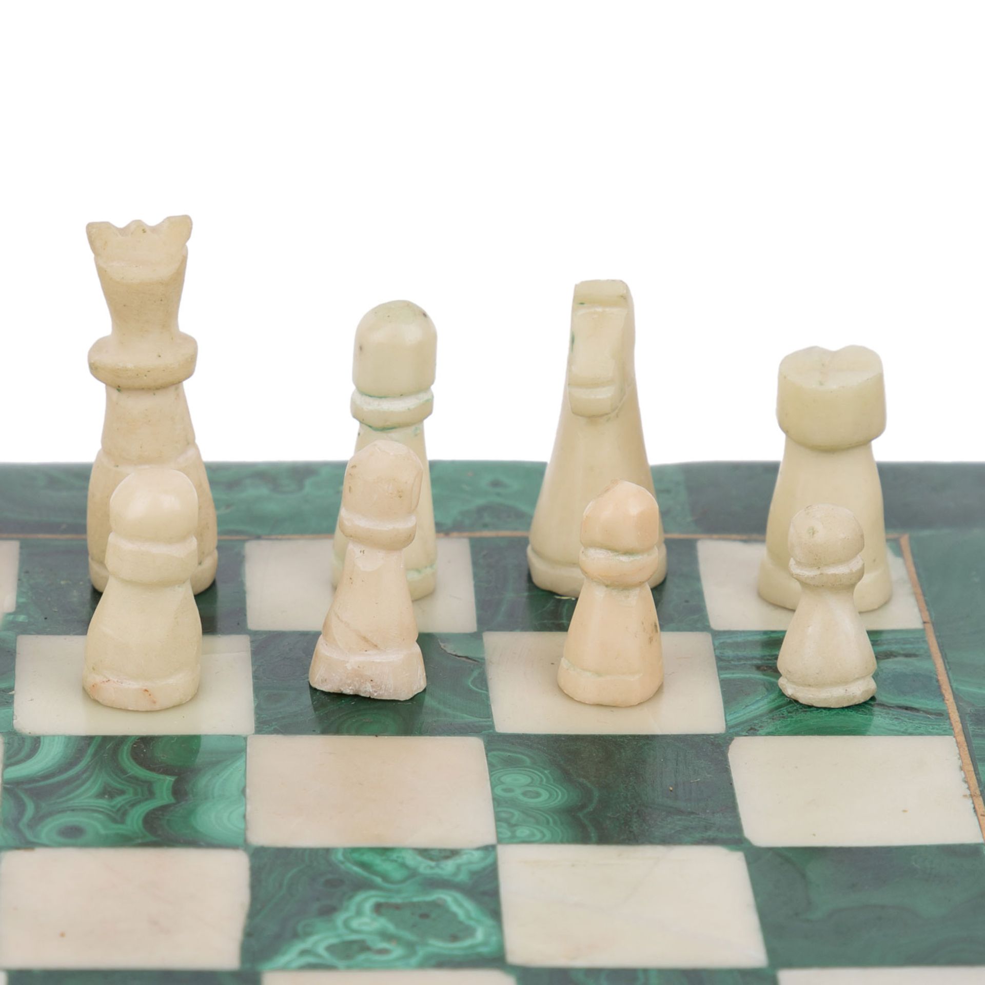 ZWEI STEINSCHACHSPIELESchweres Schachbrett aus Jaspis und Onyx, kleines Brett mit Malachitauflage, - Bild 7 aus 7
