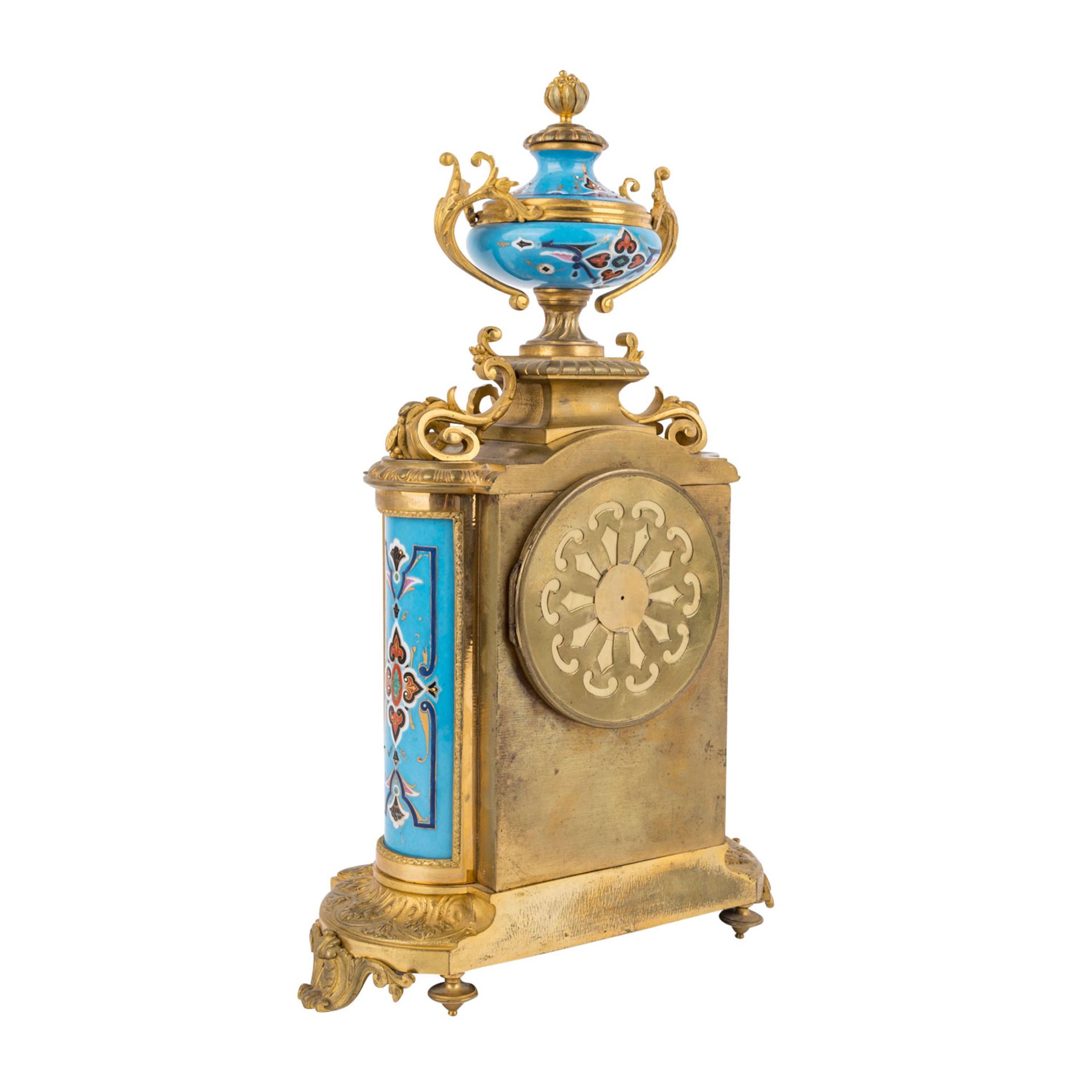 PENDULE IM LOUIS XVI-STILFrankreich, Ende 19.Jh., Bronze, vergoldet sowie polychrom gestaltete - Image 3 of 9