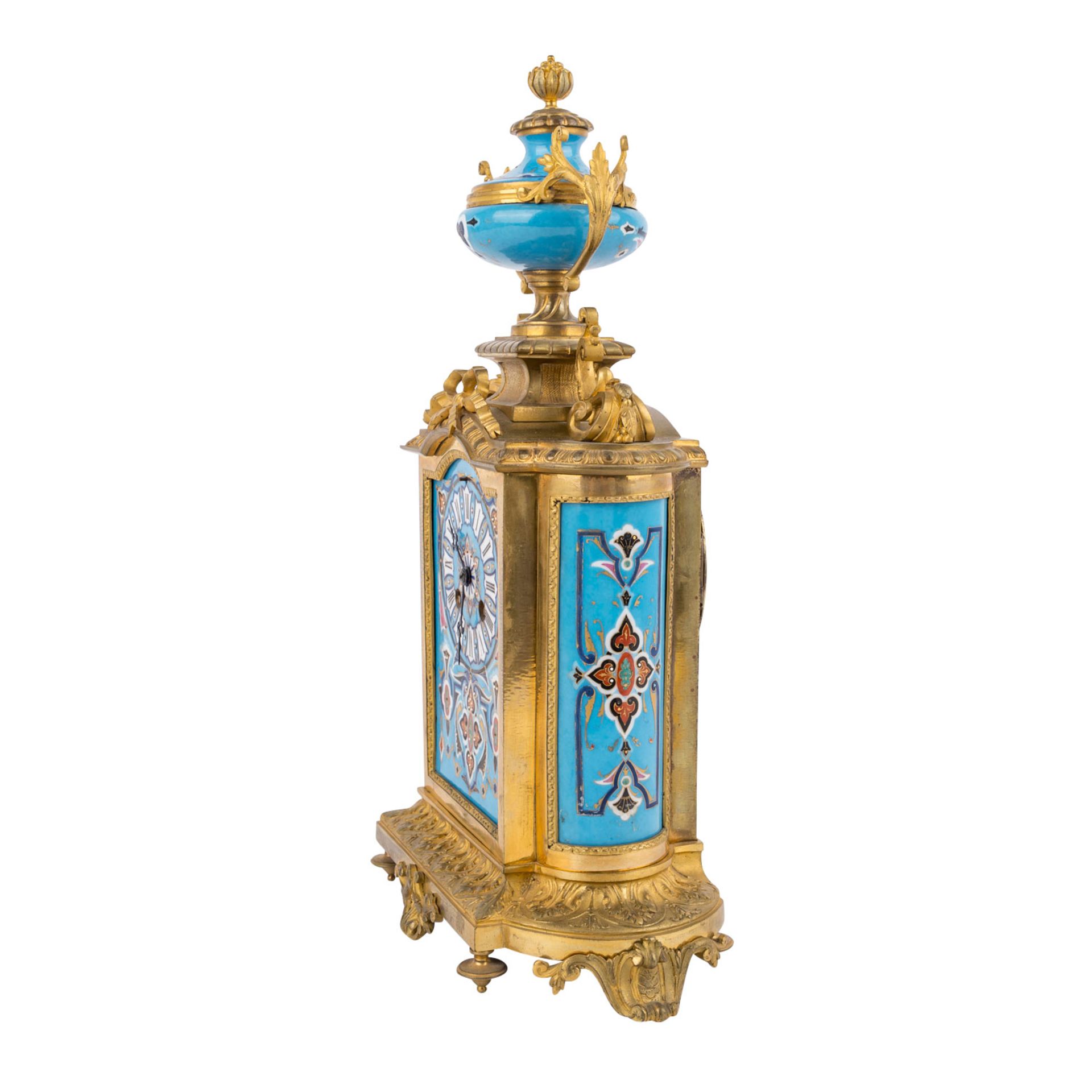 PENDULE IM LOUIS XVI-STILFrankreich, Ende 19.Jh., Bronze, vergoldet sowie polychrom gestaltete - Image 2 of 9