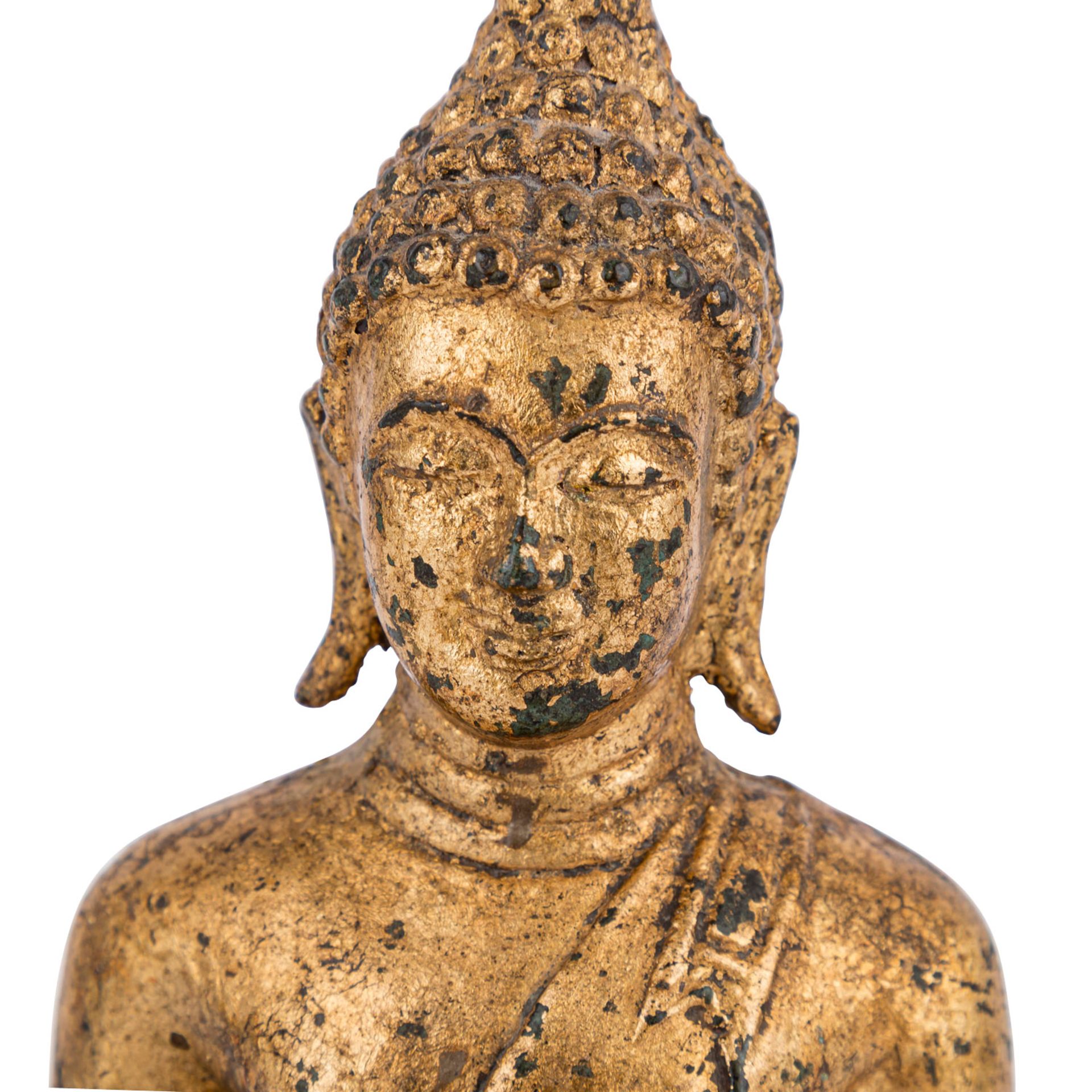 Bronze des Buddha Amitayus. SINOTIBETISCH, 18./19. Jh..Der Buddha des langen Lebens ist auf einem - Bild 4 aus 5