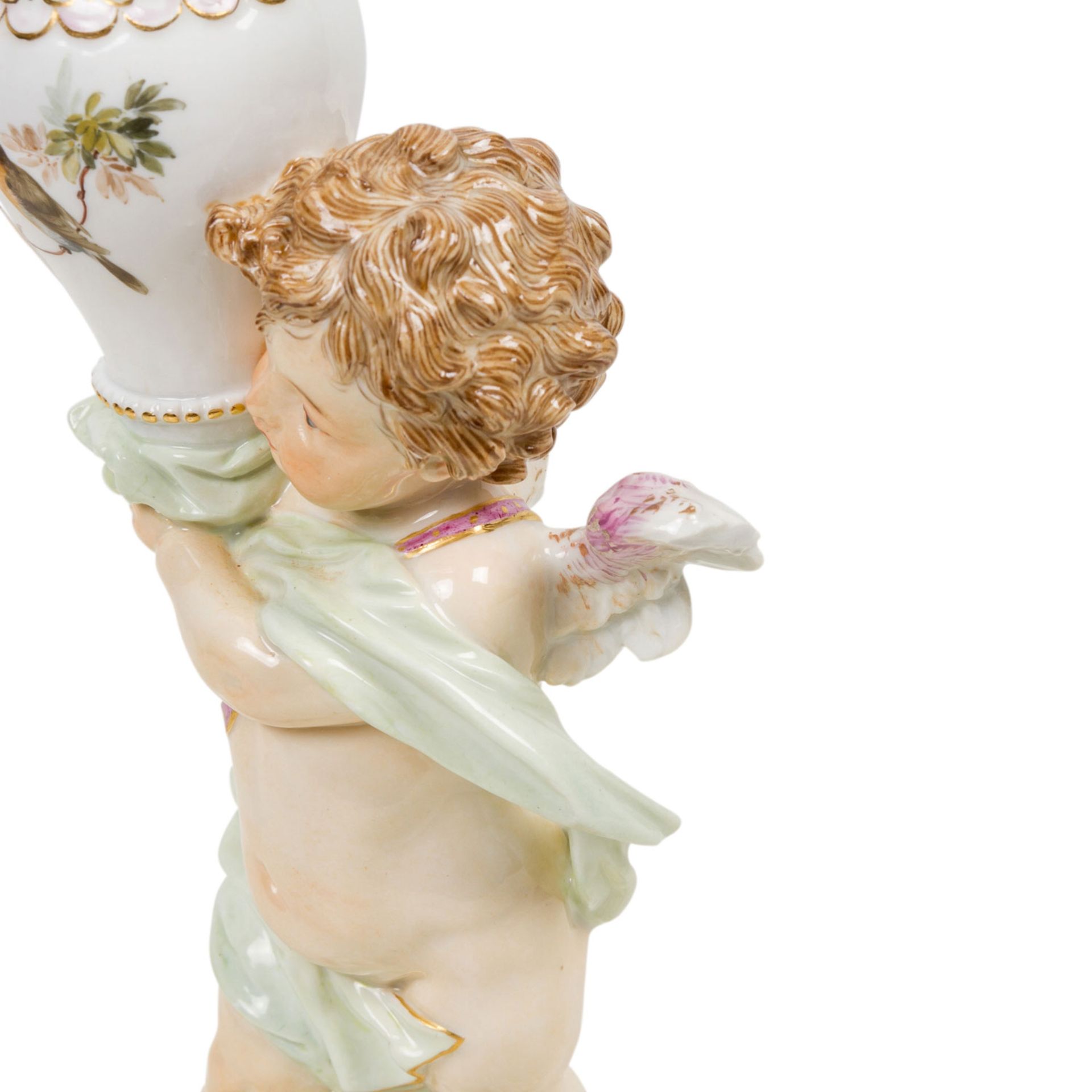 MEISSEN Amorette, eine Vase tragend, 1860-1924.Amorette auf rocailliertem Landschaftssockel, an - Bild 6 aus 8