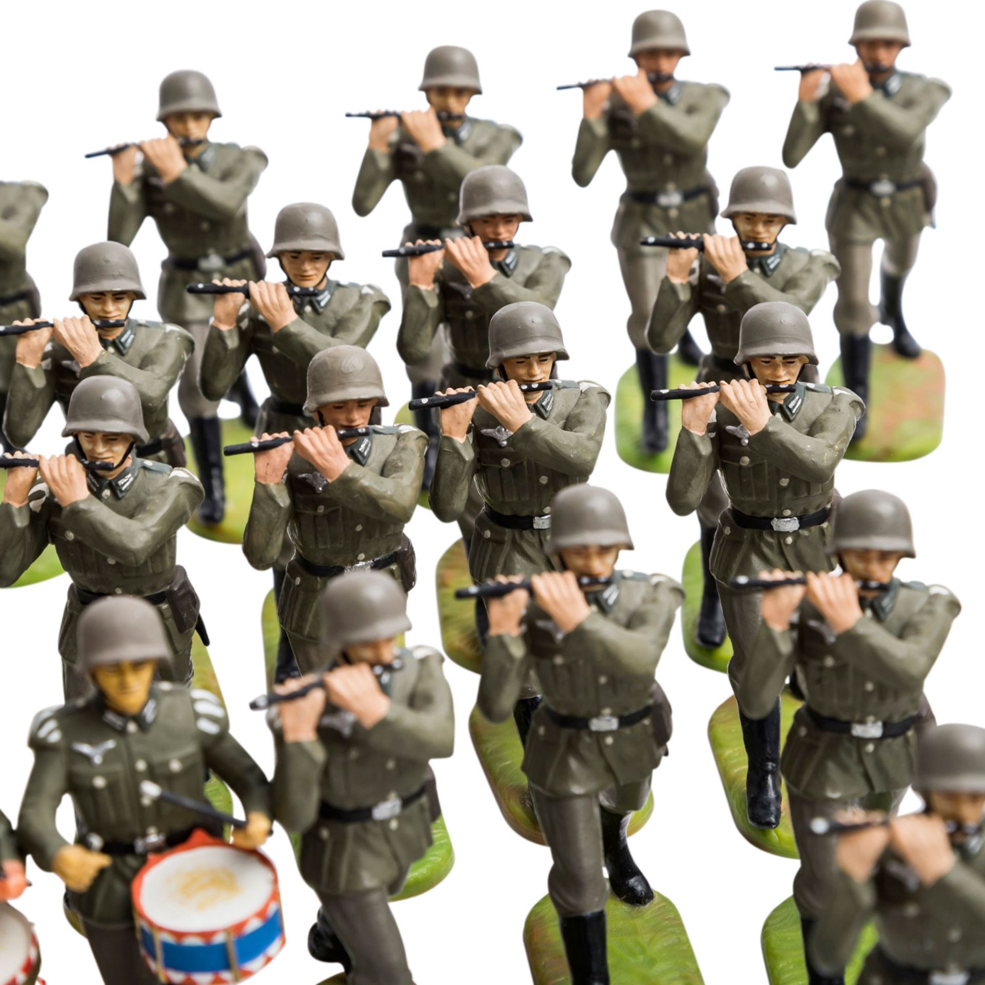 ELASTOLIN/PREISER Konvolut von ca. 64 deutschen Soldaten, NK.Hartplastik, gemarkt, überwiegend - Bild 6 aus 10