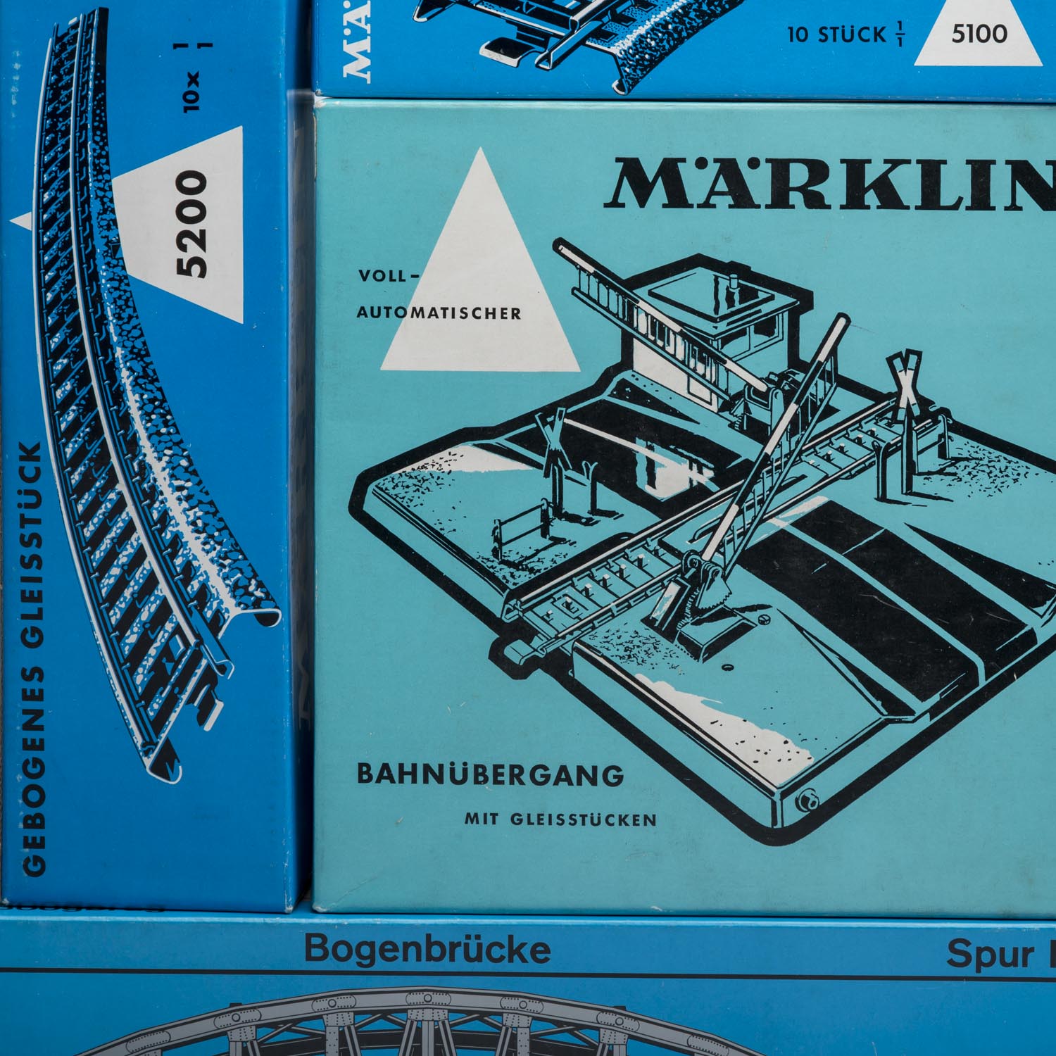 MÄRKLIN umfangreiches Zubehör für die Eisenbahnanlage, Spur H0,bestehend aus: 5 Trafos, - Image 2 of 7