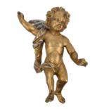 GEFLÜGELTER PUTTOSüddeutsch, um 1800, Holz, vollplastisch geschnitzt und vergoldet, Putto mit