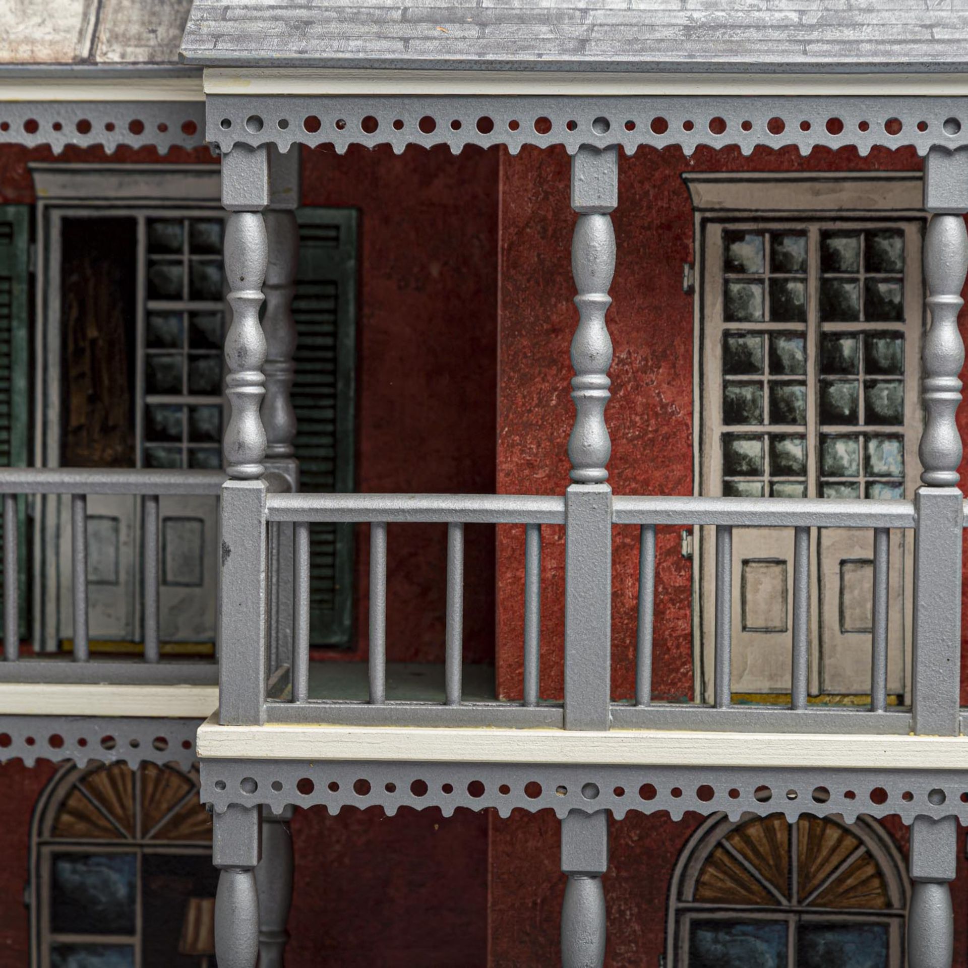 STEIFF Haus mit Spieluhr "New Orleans",plastisch ausgearbeitete Häuserfront mit Balkonen und Dächern - Bild 5 aus 7