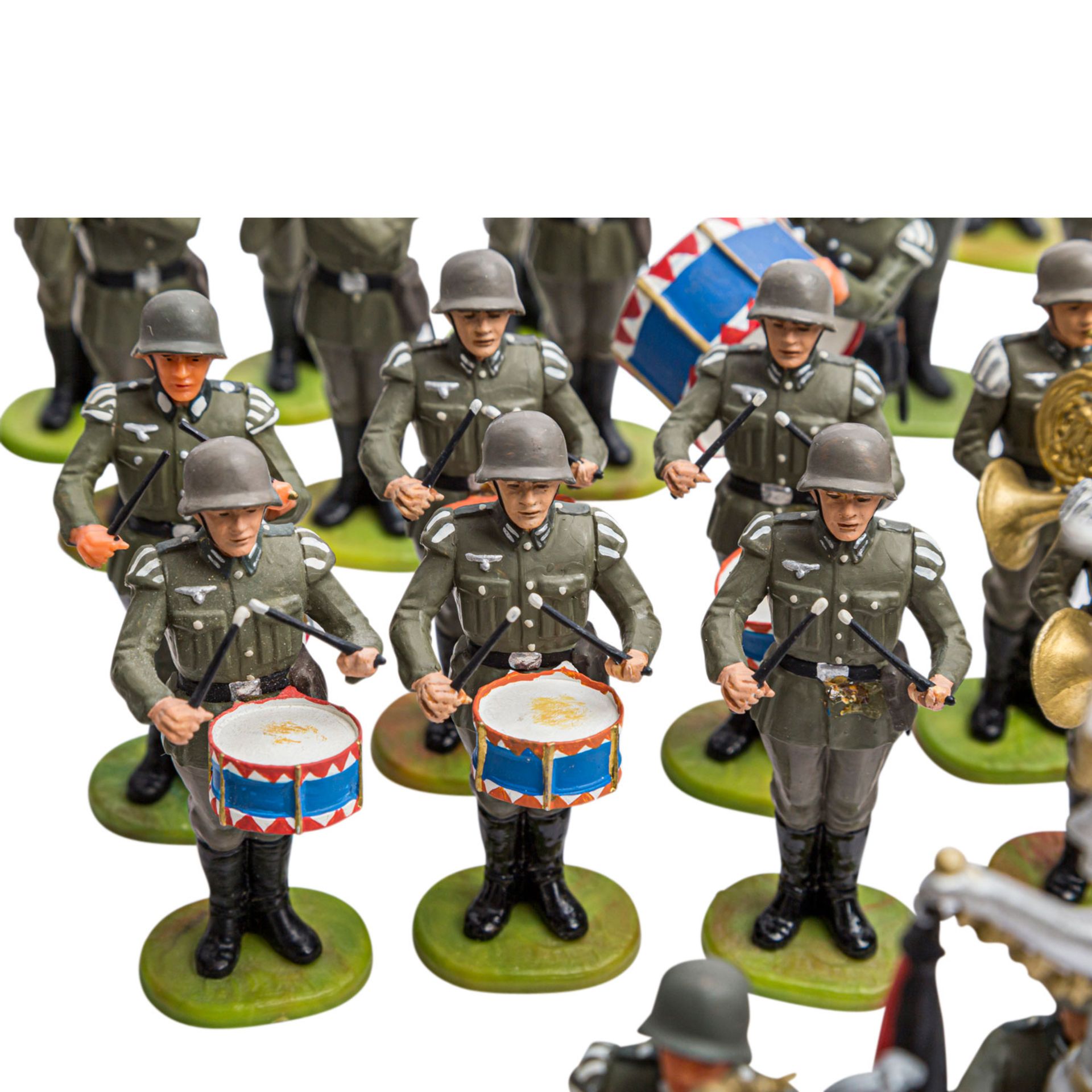ELASTOLIN/PREISER Konvolut von 66 deutschen Soldaten, NK.Hartplastik, gemarkt, Standmusiker, - Bild 9 aus 11
