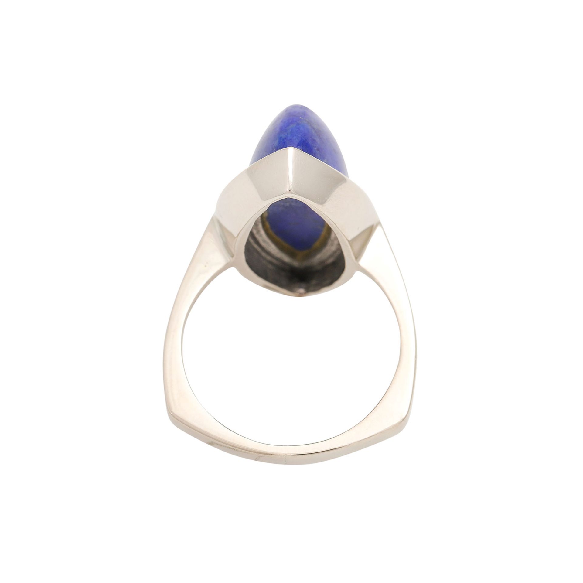 Ring mit Lapislazuli-Navetteca. 2x0,9 cm, WG 14K. RW ca.: 53. 20./21. Jh. Leichte Tragespuren, - Bild 4 aus 4