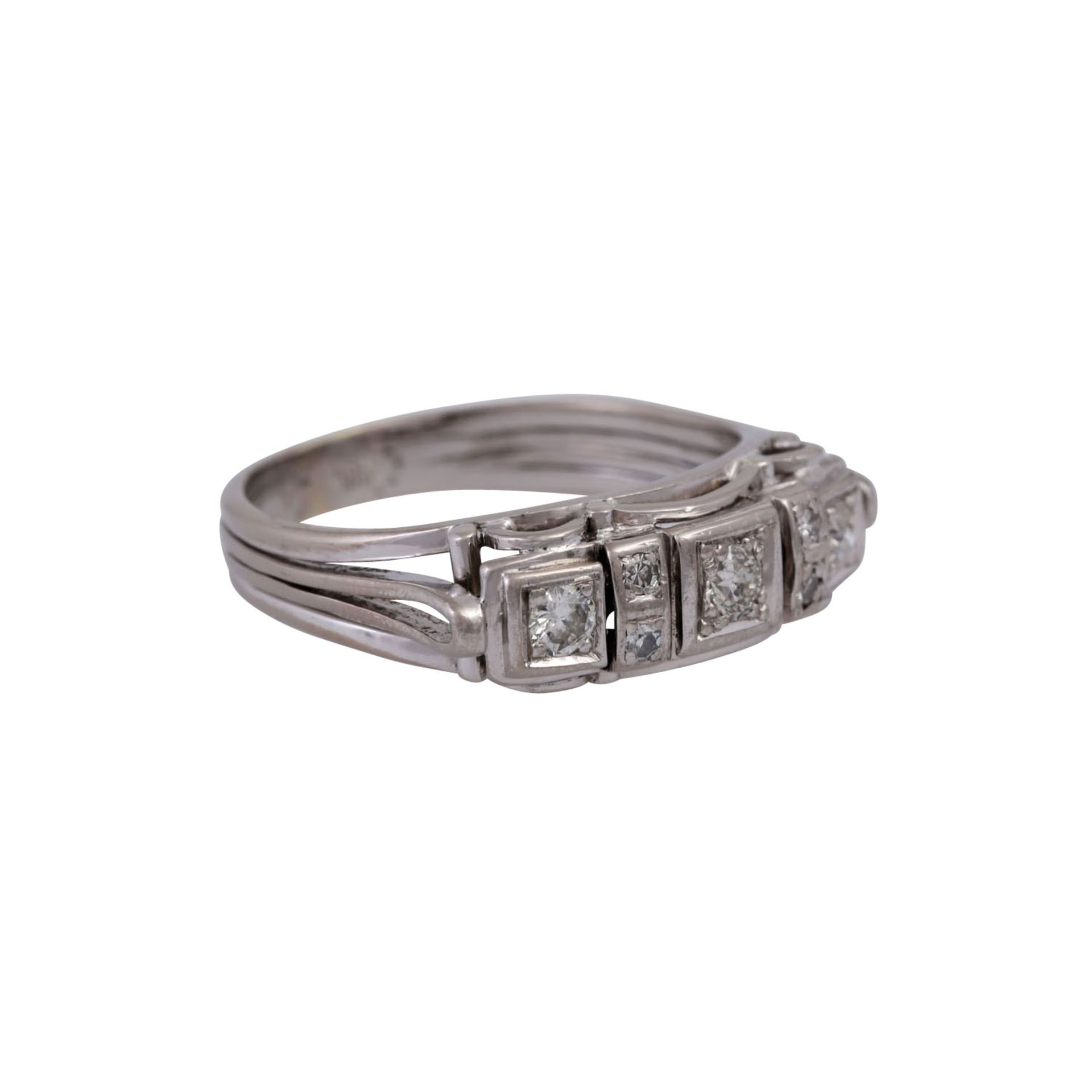 Ring mit Brillanten und Diamanten, zus. ca. 0,25 ct,GET (M)/VS-SI (1 Stein mit Ausbruch), WG 14K, RW - Bild 2 aus 4