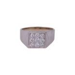 Ring mit 9 Brillanten zus. ca. 0,5 ctgute Farbe u. Reinheit, WG 14K. RW: ca. 50. 20. Jh. Leichte