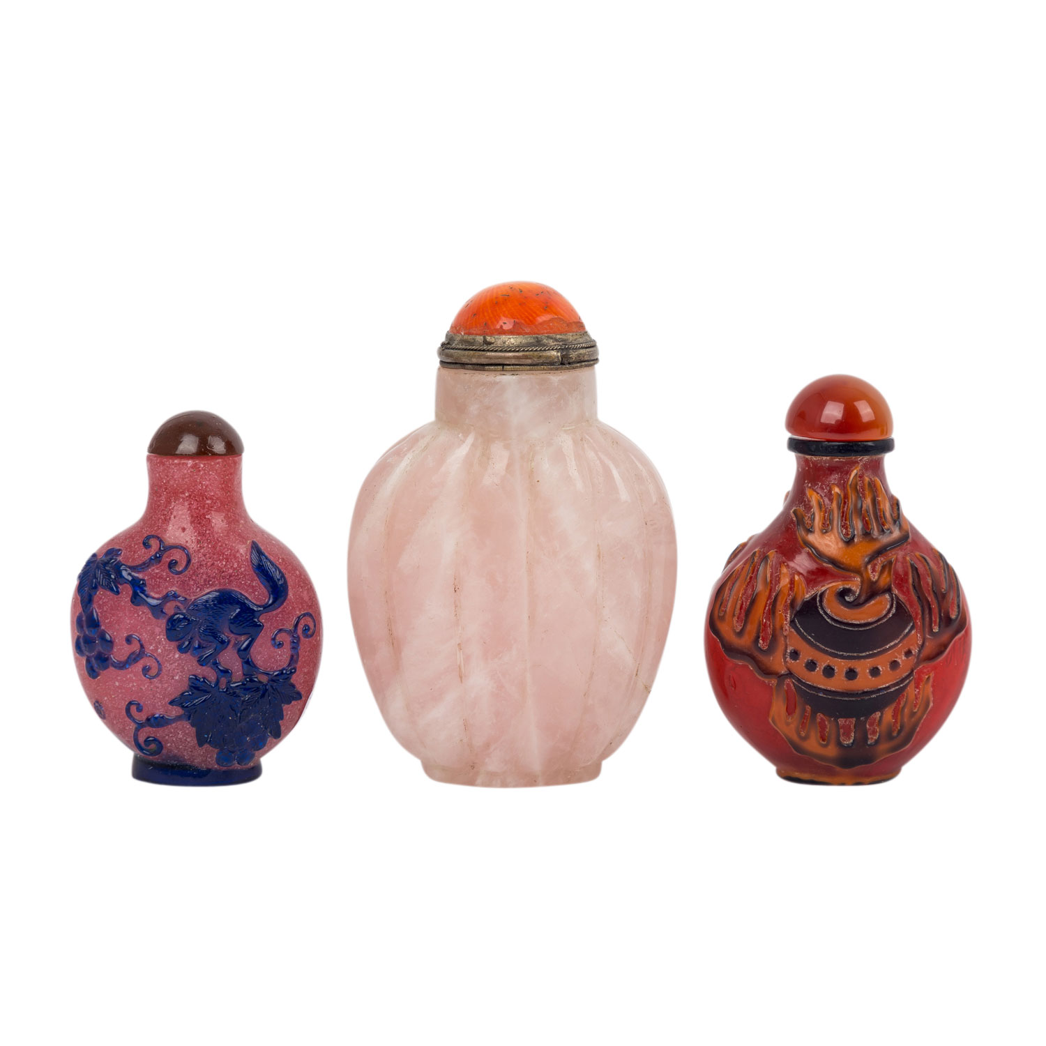 Sieben snuff bottle. CHINA, 19./20. Jh..Aus Glas, Überfangglas, Rosenquarz und Rotlack, H: 6-9,5 cm. - Image 4 of 7