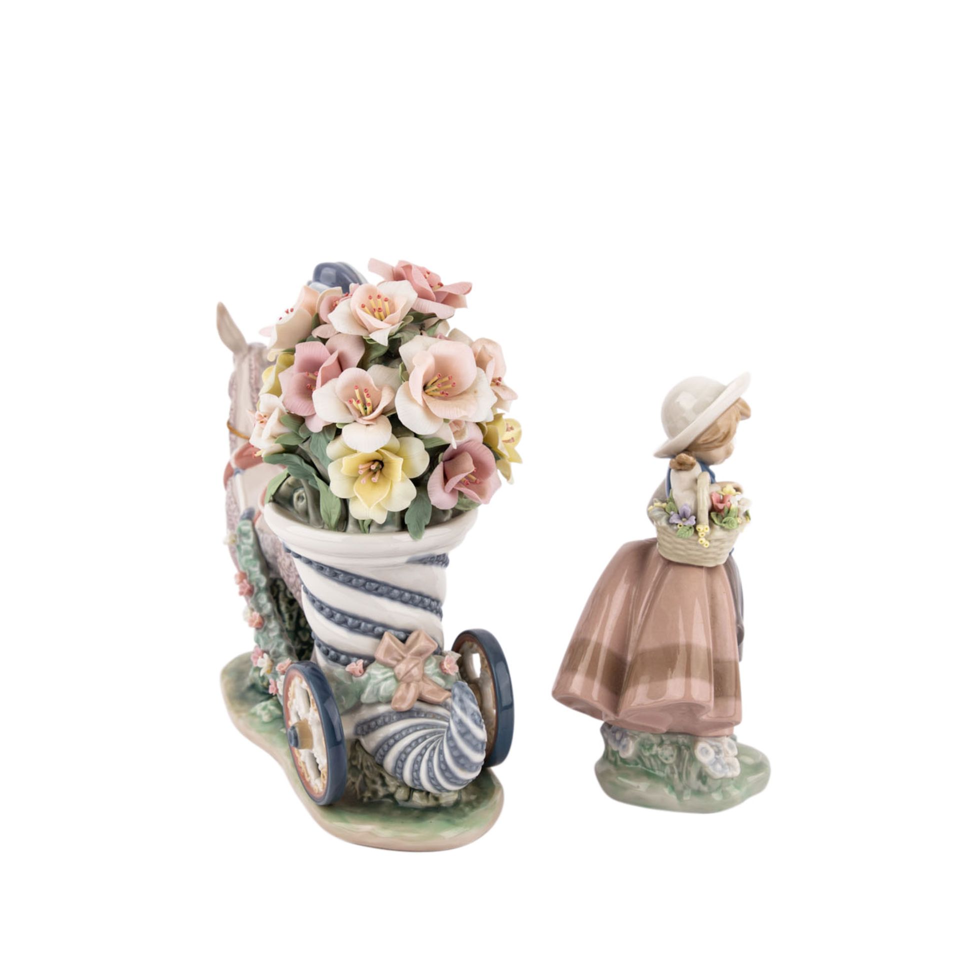 LLADRO 2 Figuren, 20. Jh..1 Figur 'Blumenmädchen', H. ca. 16,5cm, 1 Blattspitze fehlt und 1 - Bild 5 aus 6