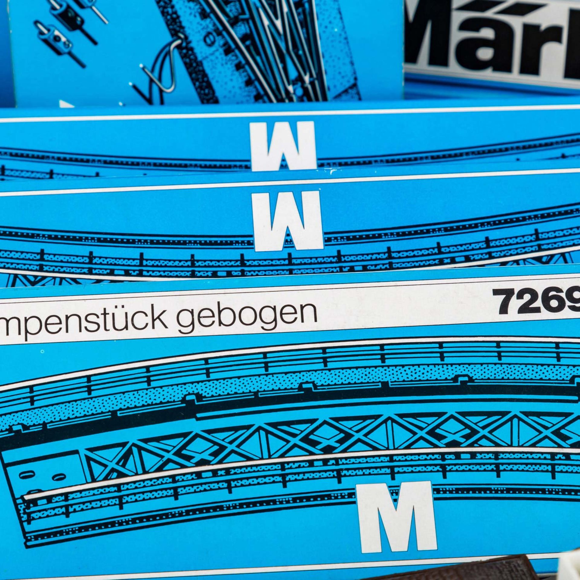 MÄRKLIN/FALLER/KIBRI u.a. umfangreiches Zubehör für die Eisenbahnanlage, Spur H 0.bestehend aus: - Bild 7 aus 11