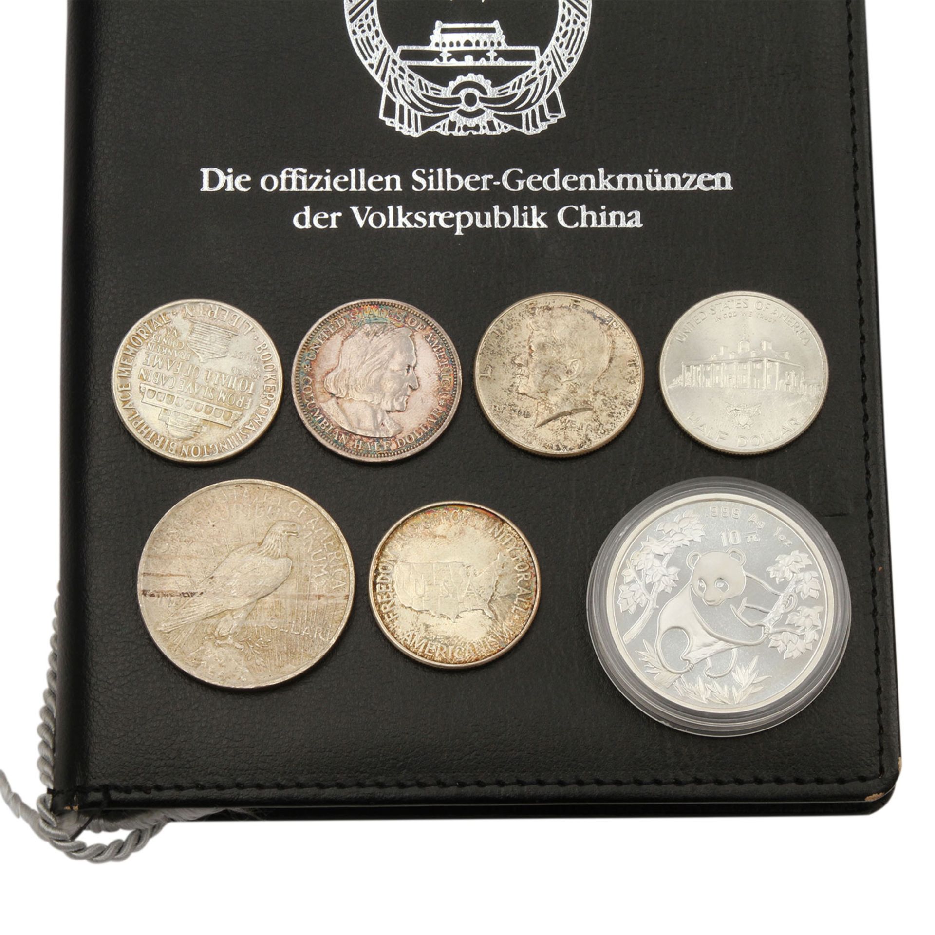 China Silber-Gedenkmünzen inSpezialschatulle. 13 Stück mit u.a. 10 Yuan 1992 zu 1 Unze Silber - Bild 3 aus 4