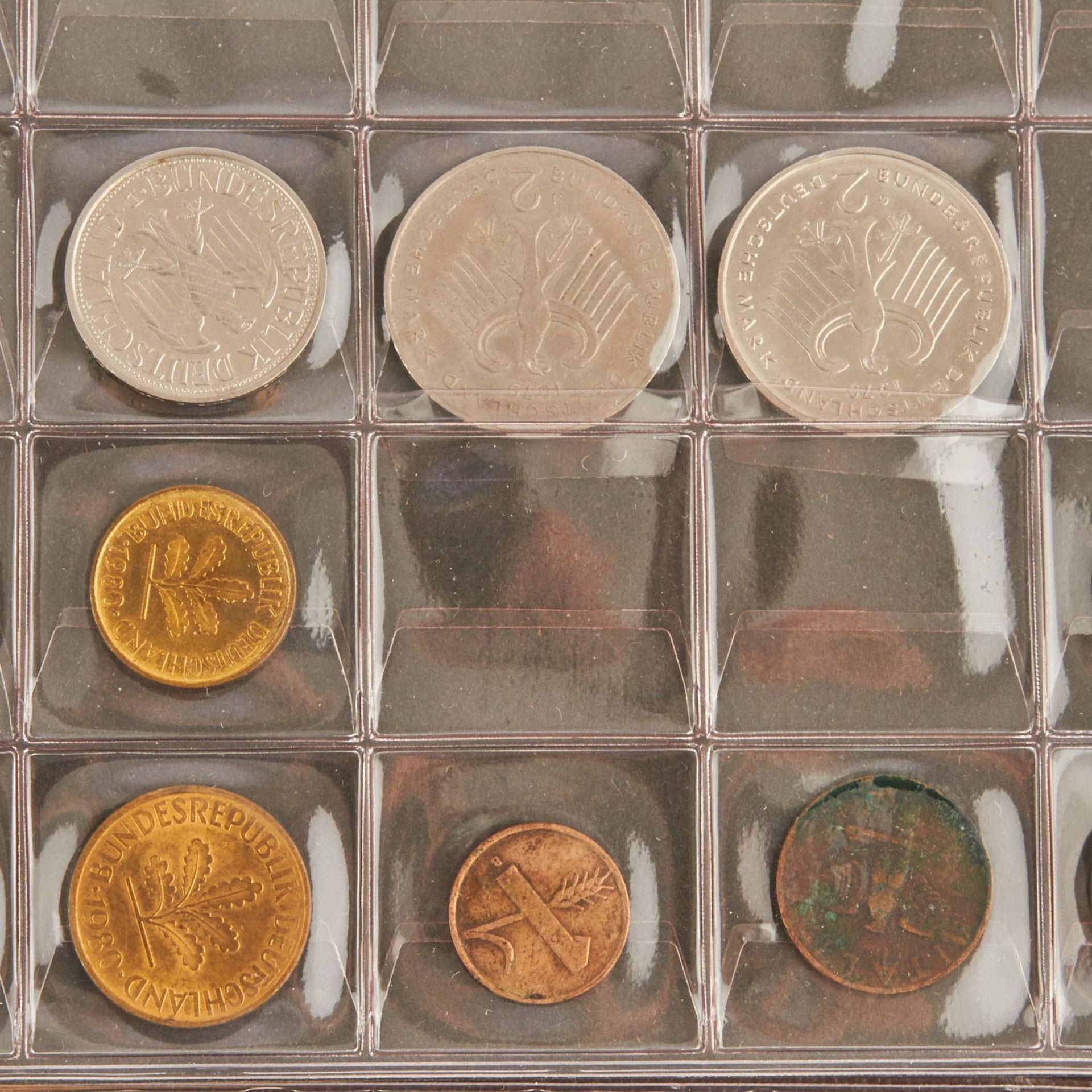 Kleines Album mit SILBER und Gedenkmünzen,darunter 4 x 2 Reichsmark, 8 x 5 Reichsmark, 23 x 5 DM, 11 - Bild 4 aus 4