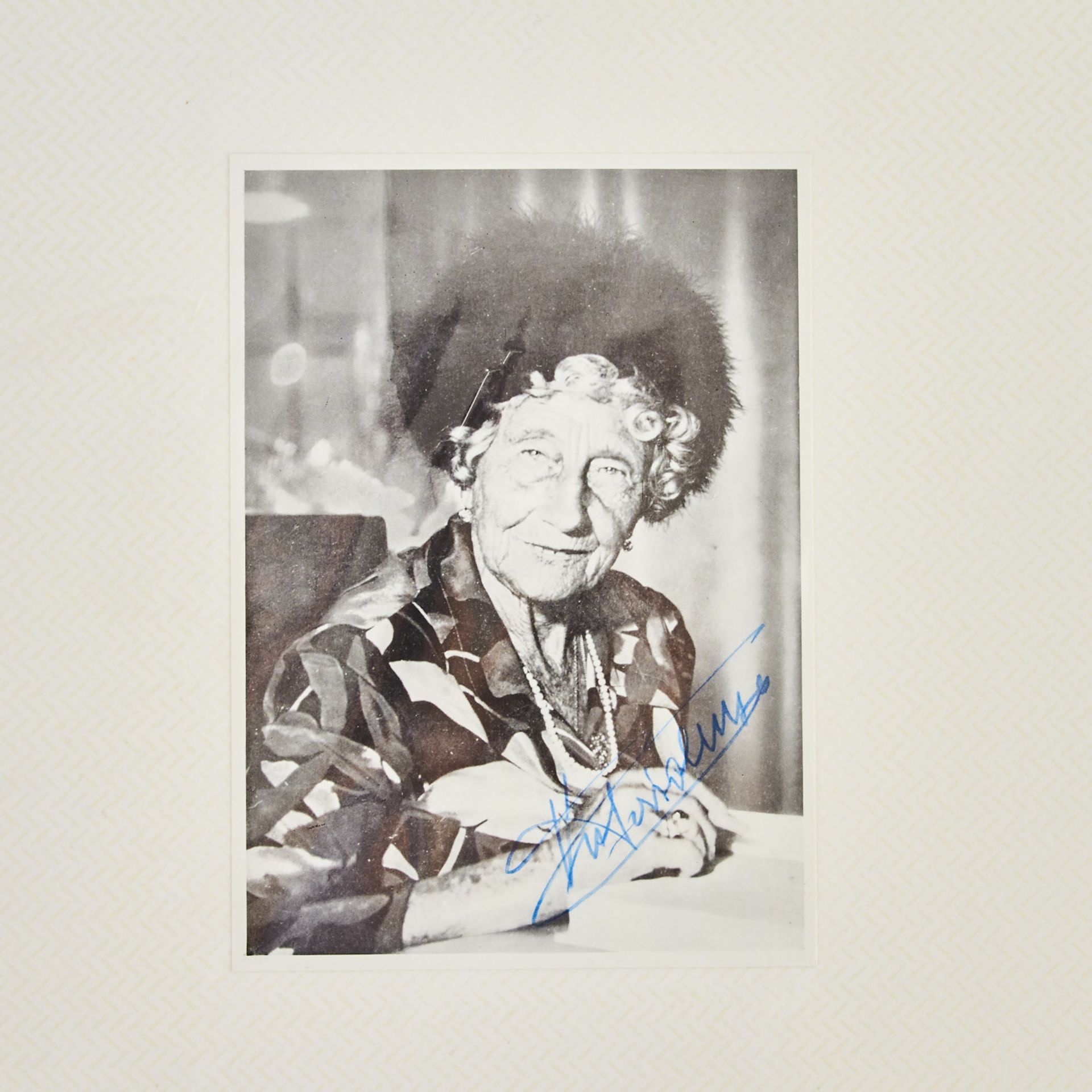 Autographen - Adel. Haus Hohenzollern mitPrinzessin Viktoria Luise von Preussen (1892-1980), einzige - Bild 2 aus 5