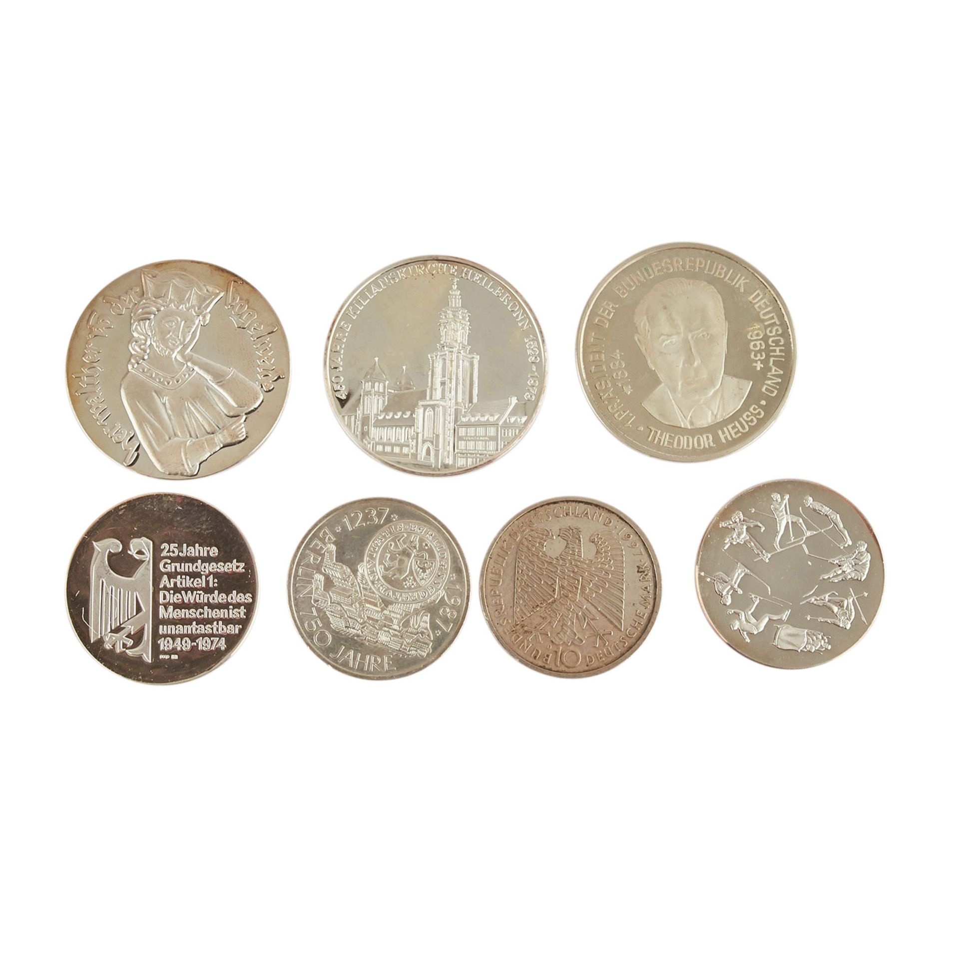 Kleines Album mit SILBER und Gedenkmünzen,darunter 4 x 2 Reichsmark, 8 x 5 Reichsmark, 23 x 5 DM, 11 - Bild 2 aus 4