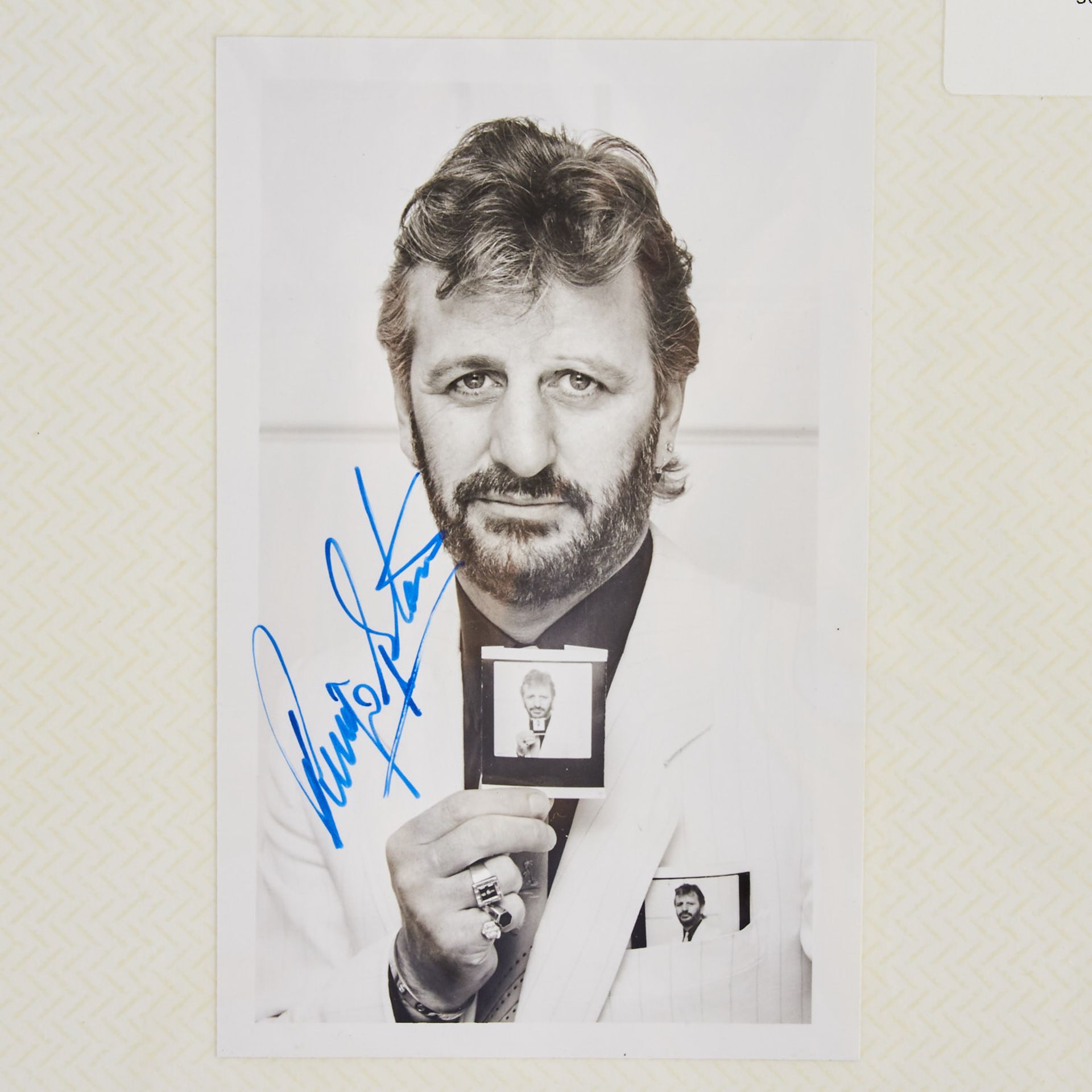 Autographen - Musiklegende Ringo Starr, Schlagzeugerder Beatles. Unterschrift mit ganzem Namen auf