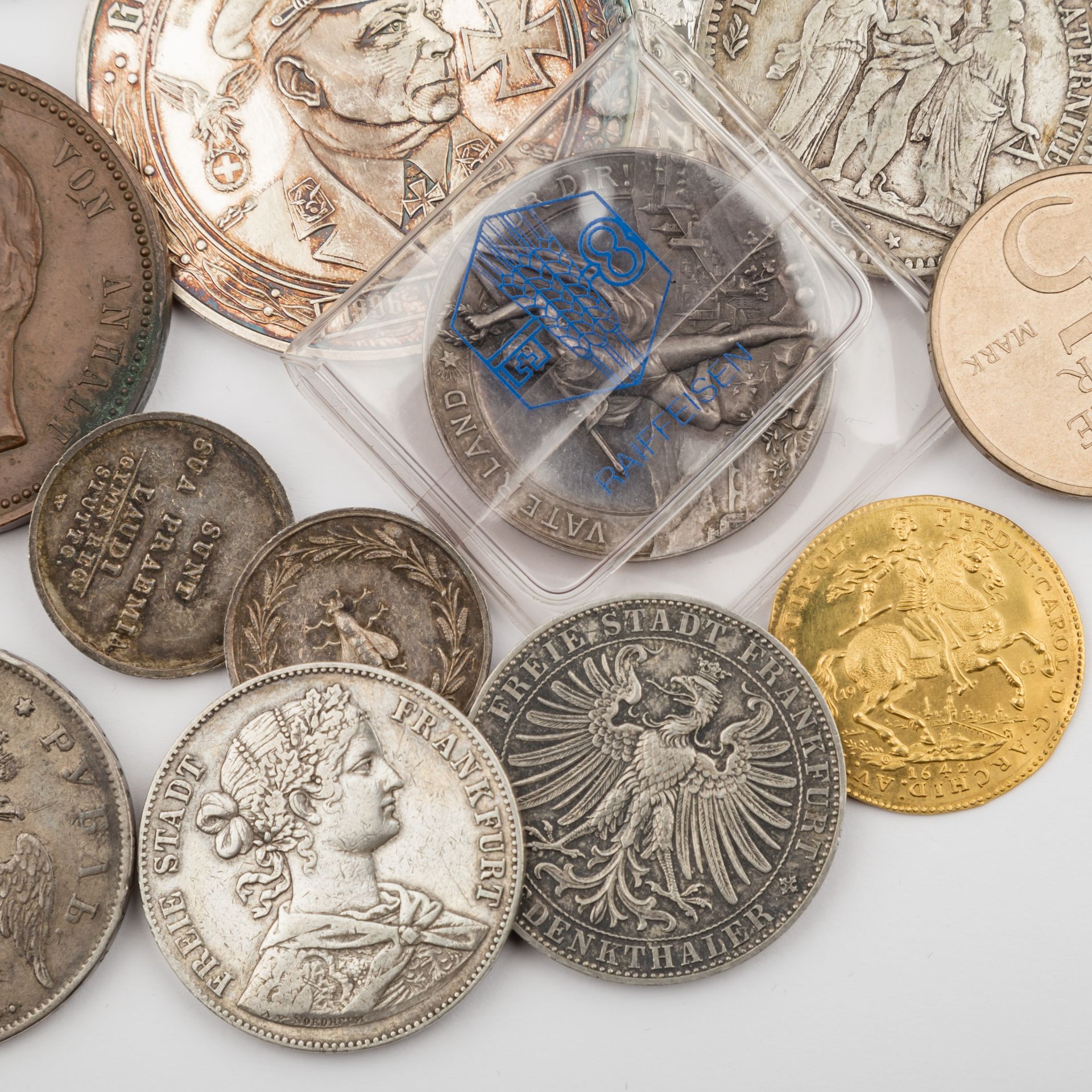Spannendes Konvolut Münzen und Medaillen durch die Jahrhunderte -u.a. 1 x Braunschweig-Calenberg- - Bild 2 aus 5