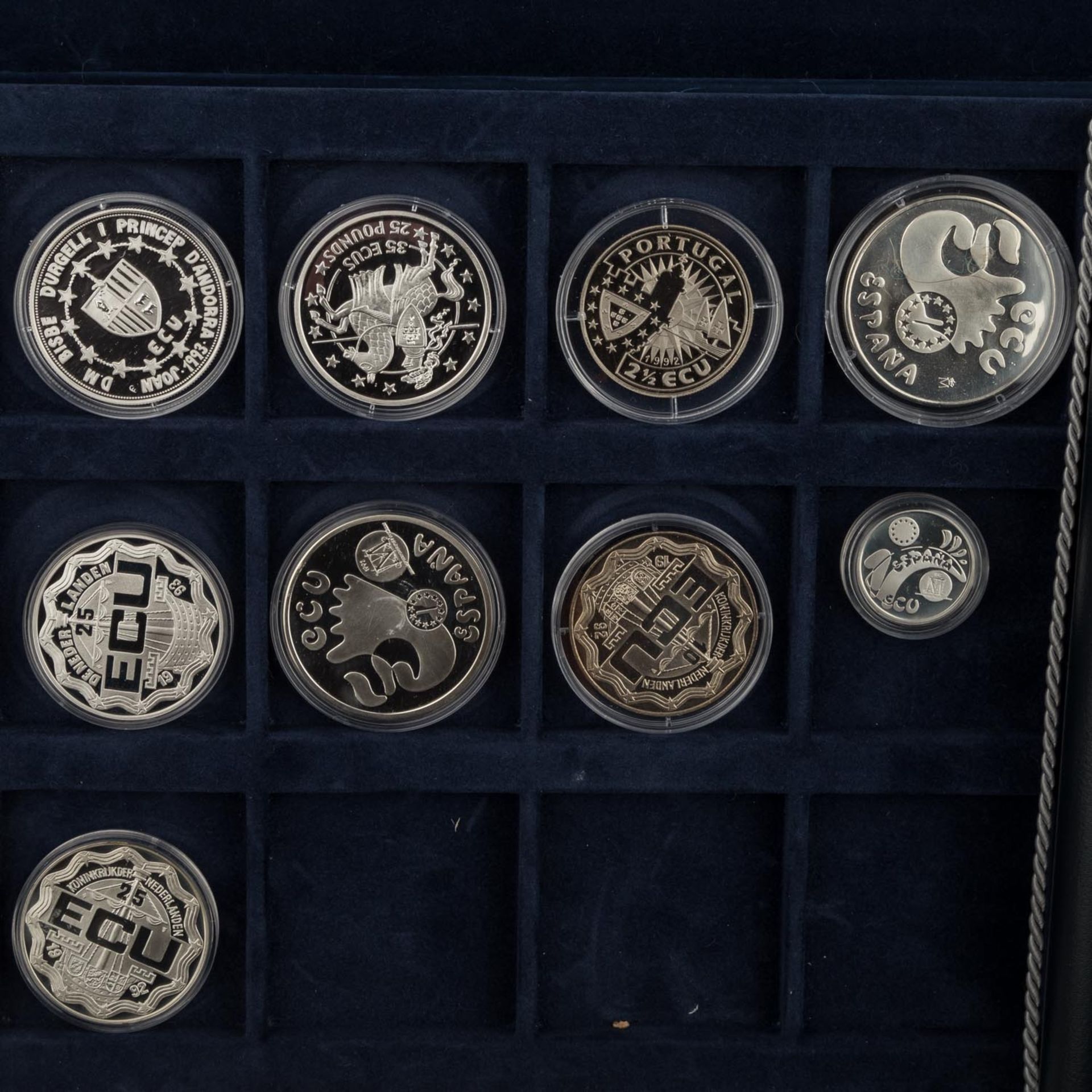 ECU Sammlung - Samtschatulle mit 26 Münzen,überwiegend Niederlande u.a. Silber und nicht Silber. - Bild 2 aus 4