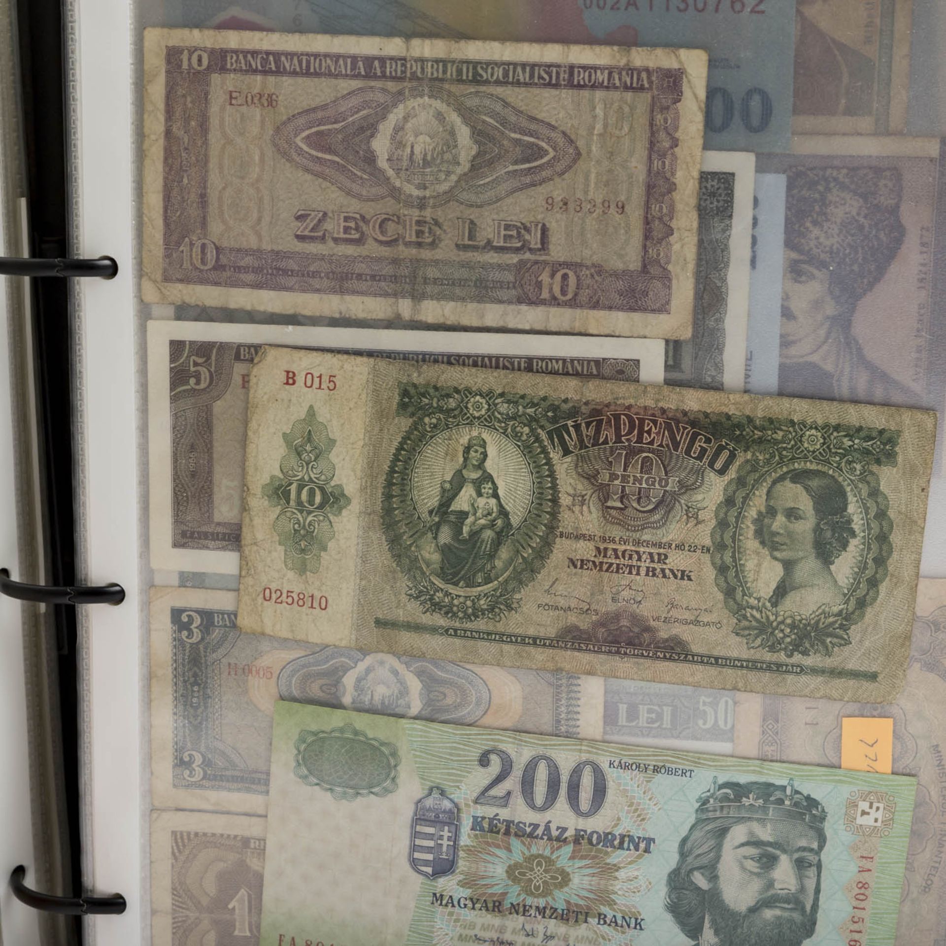 Banknoten - Interessantes Album Alle Welt,darunter auch Russland, etwas Exoten und DDR. Wenig Infla. - Bild 12 aus 12