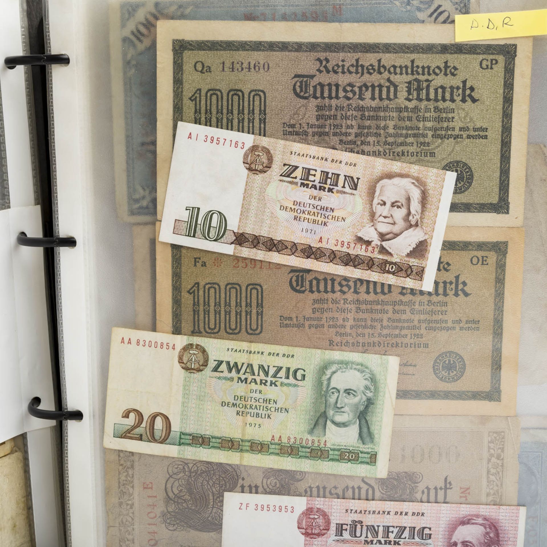 Banknoten - Interessantes Album Alle Welt,darunter auch Russland, etwas Exoten und DDR. Wenig Infla. - Bild 3 aus 12