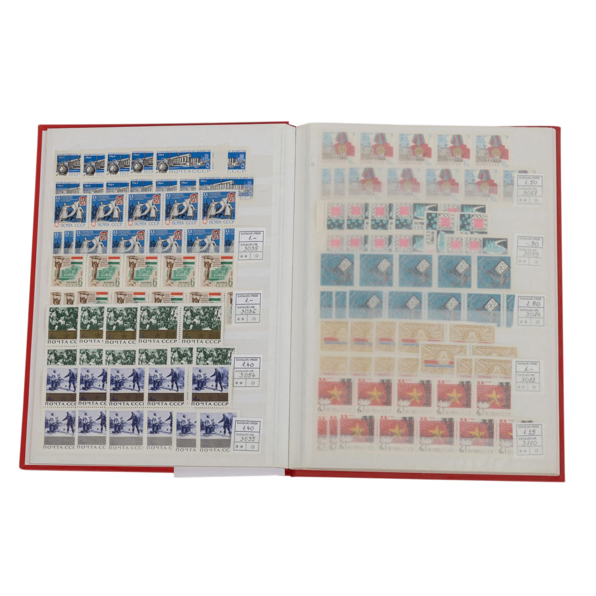 Sowjetunion - Einsteckbuch mit postfrischen Marken,diese mehrfach oft in Teilbogen und VB. Hoher