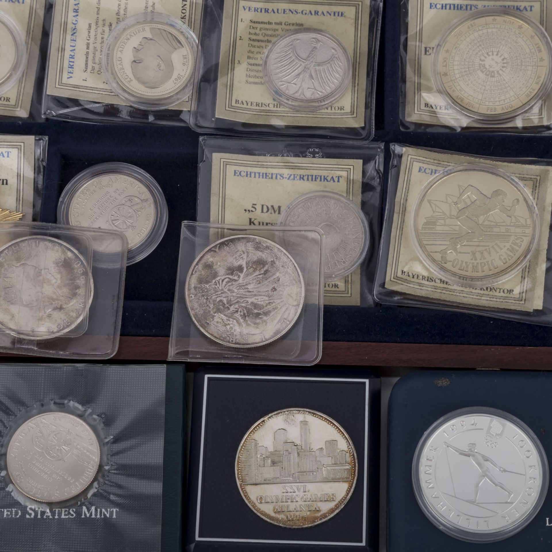 Lot aus diversen Münzen und Medaillen,mit Anteil Gold in der Form von Medaille 6,2 g fein "Mozart" - Bild 6 aus 6