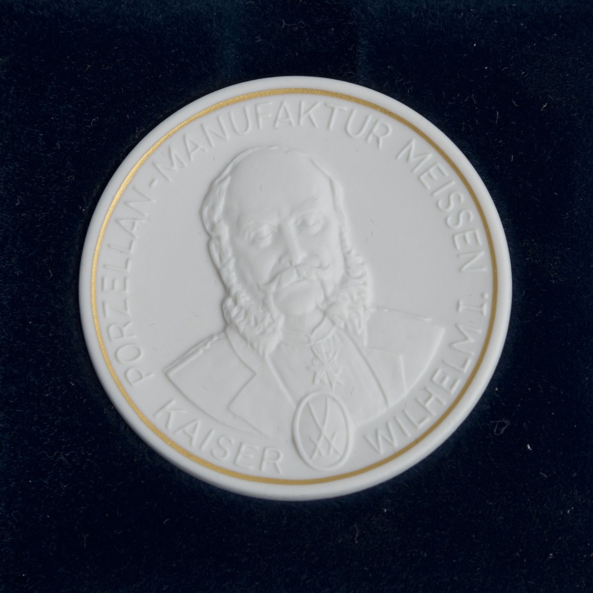 MEISSEN-THALER 15 Stück,Konvolut Bisquitporzellan-Medaillen mit u.a. Reichstagsgebäude, Kaiser - Bild 6 aus 10