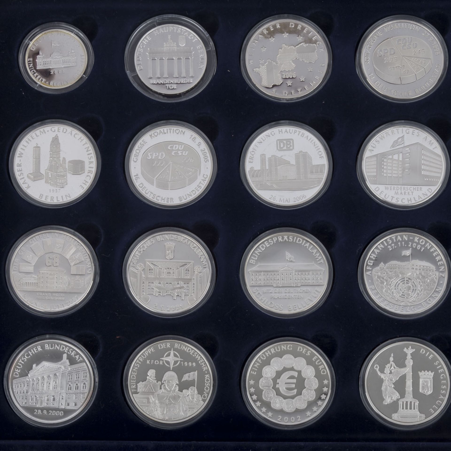 Medaillen Berliner Republik, 47 Stück je 1 Unze fein,insgesamt ca. 1460 g Silber. Spezialbox und 2 - Bild 2 aus 5