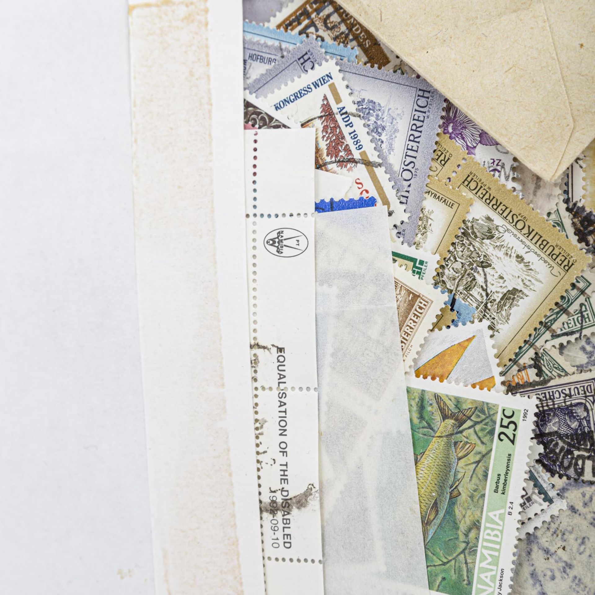 Rest einer größeren Einlieferung,darunter Dt. Reich Infla Bögen, afrikanische Briefmarken, etc. - Bild 2 aus 8