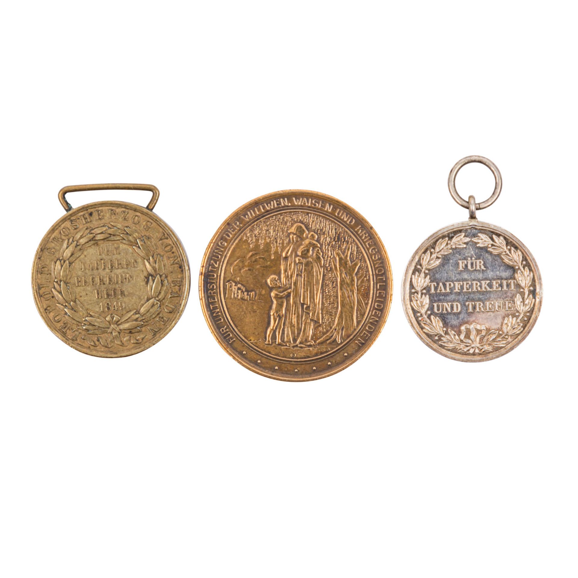 Medaillen, dabei 2 tragbare mitGroßherzogtum Baden Gedächtnis Medaille für 1849. Württemberg - Bild 2 aus 2