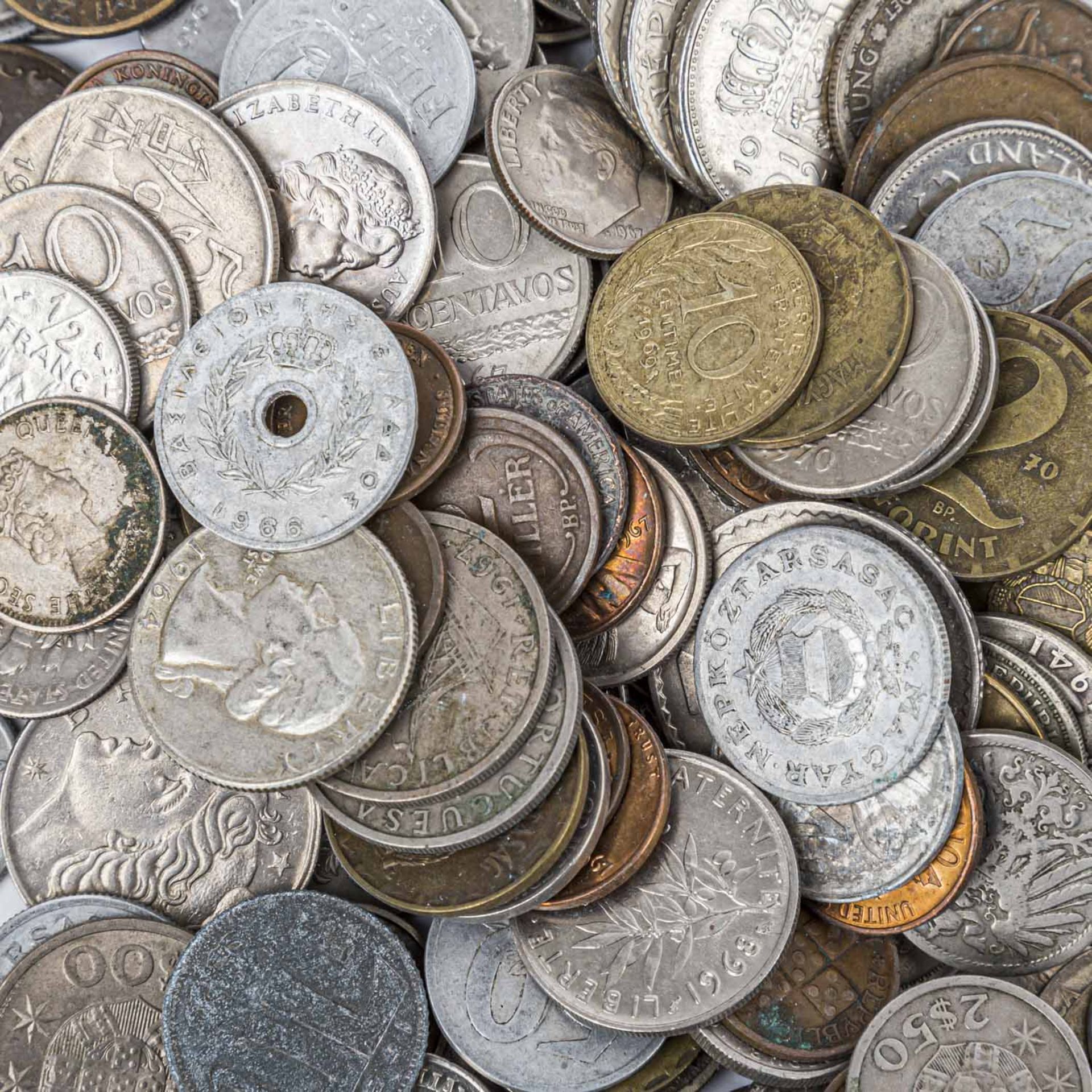 Fundgrube, u. a. mit Silber,ca. 3 kg, und anderen Münzen.Rich source, among others with ca. 3 kg - Bild 2 aus 8