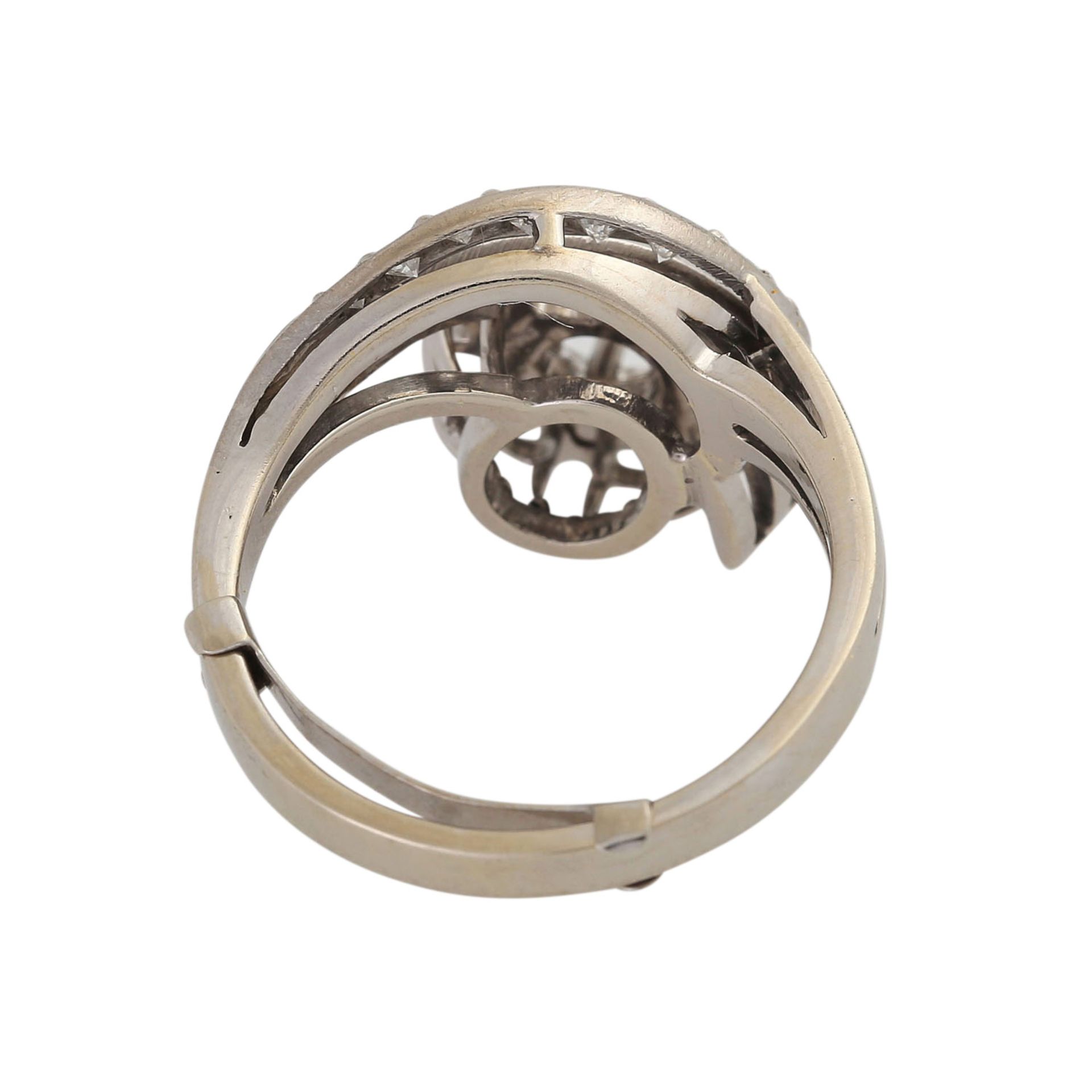 Ring mit Brillanten ca. 1,3 ct,FW-WEISS (G-H)/VVS-VS, davon Mittelstein ca. 0,5 ct, WG, RW 52/53, - Image 4 of 4