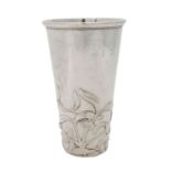 DÄNEMARK Jugendstil-Vase, Silber, um 1909.CHRISTIAN F. HEISE, hohe, konische Form mit Reliefdekor