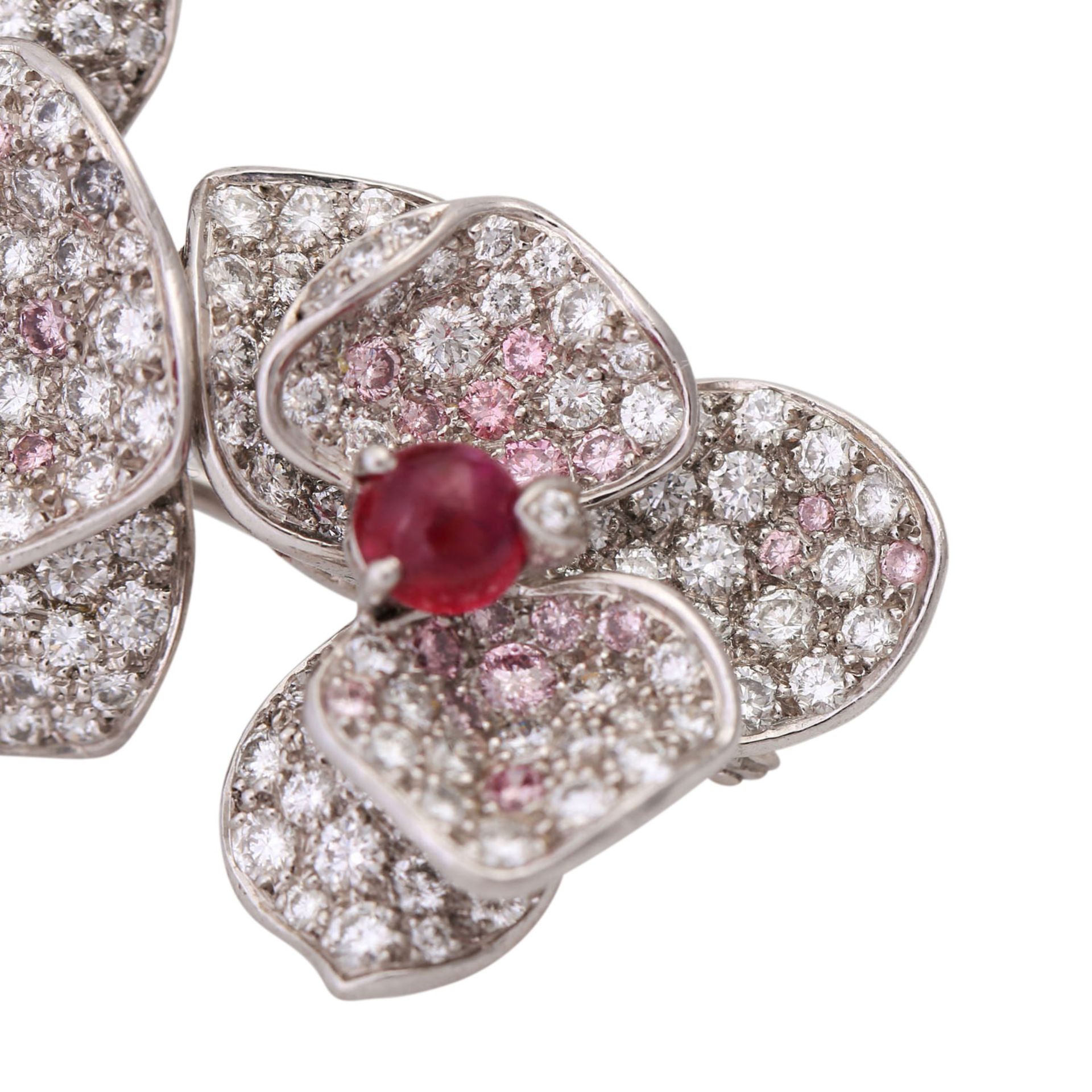 CARTIER Brosche "Caresse d'orchidées"mit weißen und pinkfarbenen Brillanten von zus. ca. 3,1 ct, 2 - Image 7 of 8