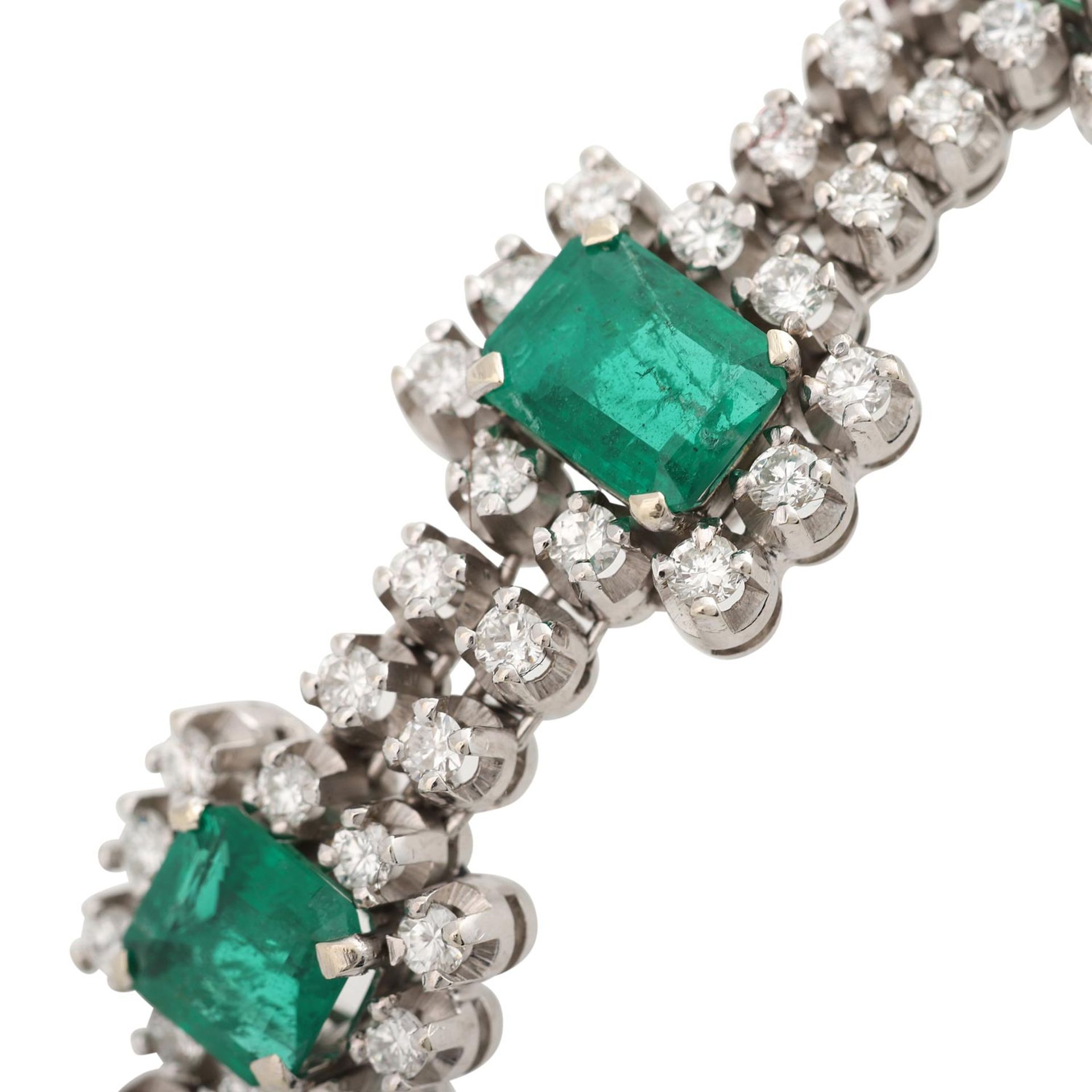 Smaragdarmband mit Brillanten von ca. 3 ctvon mittlerer bis guter Farbe und Reinheit, 7 Smaragde von - Bild 5 aus 5