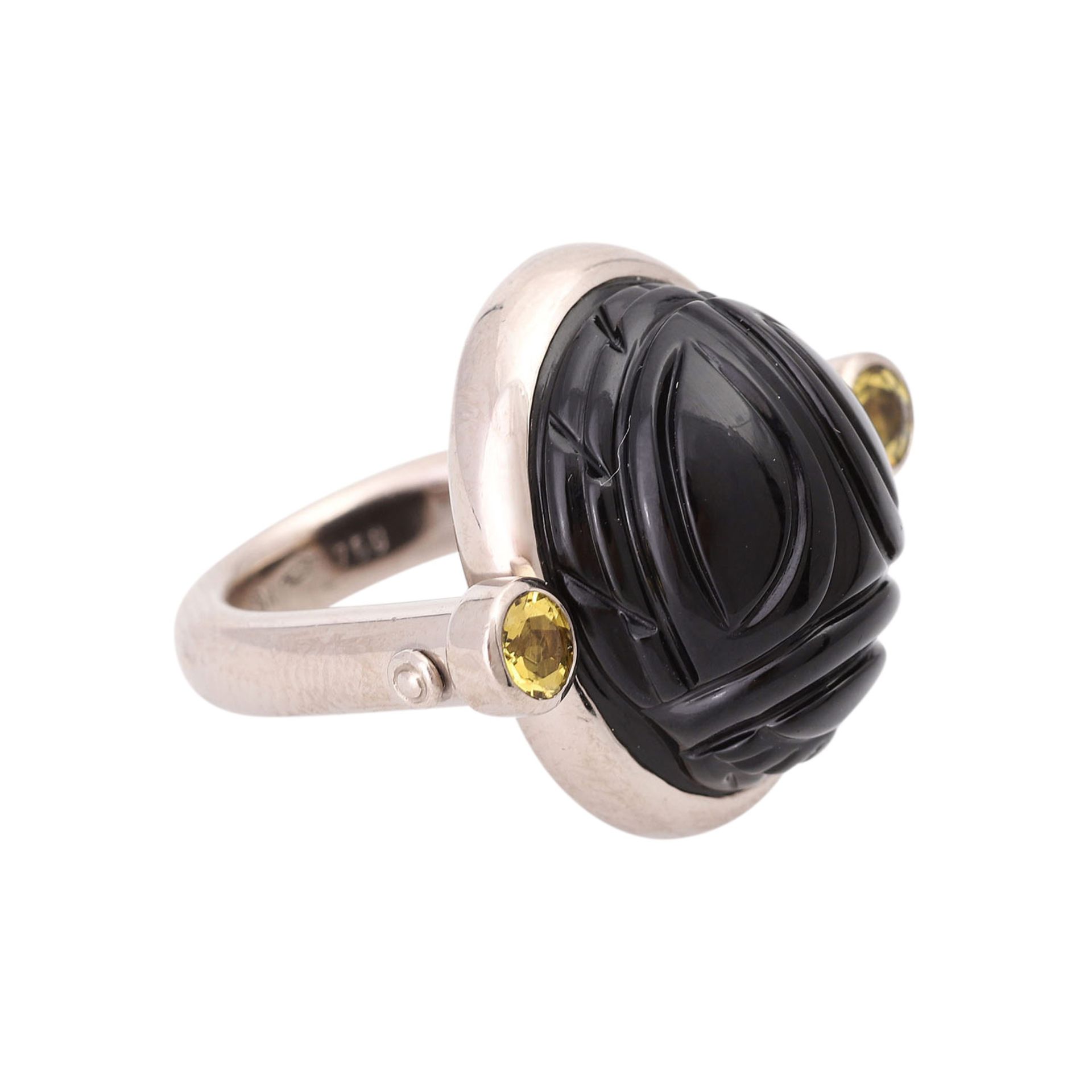 Skarabäus Ring mit gelben Saphirenvon zus. ca. 0,65 ct, Onyx von ca. 19,4 x 15,3 mm, NP: 3.500 - Bild 2 aus 5