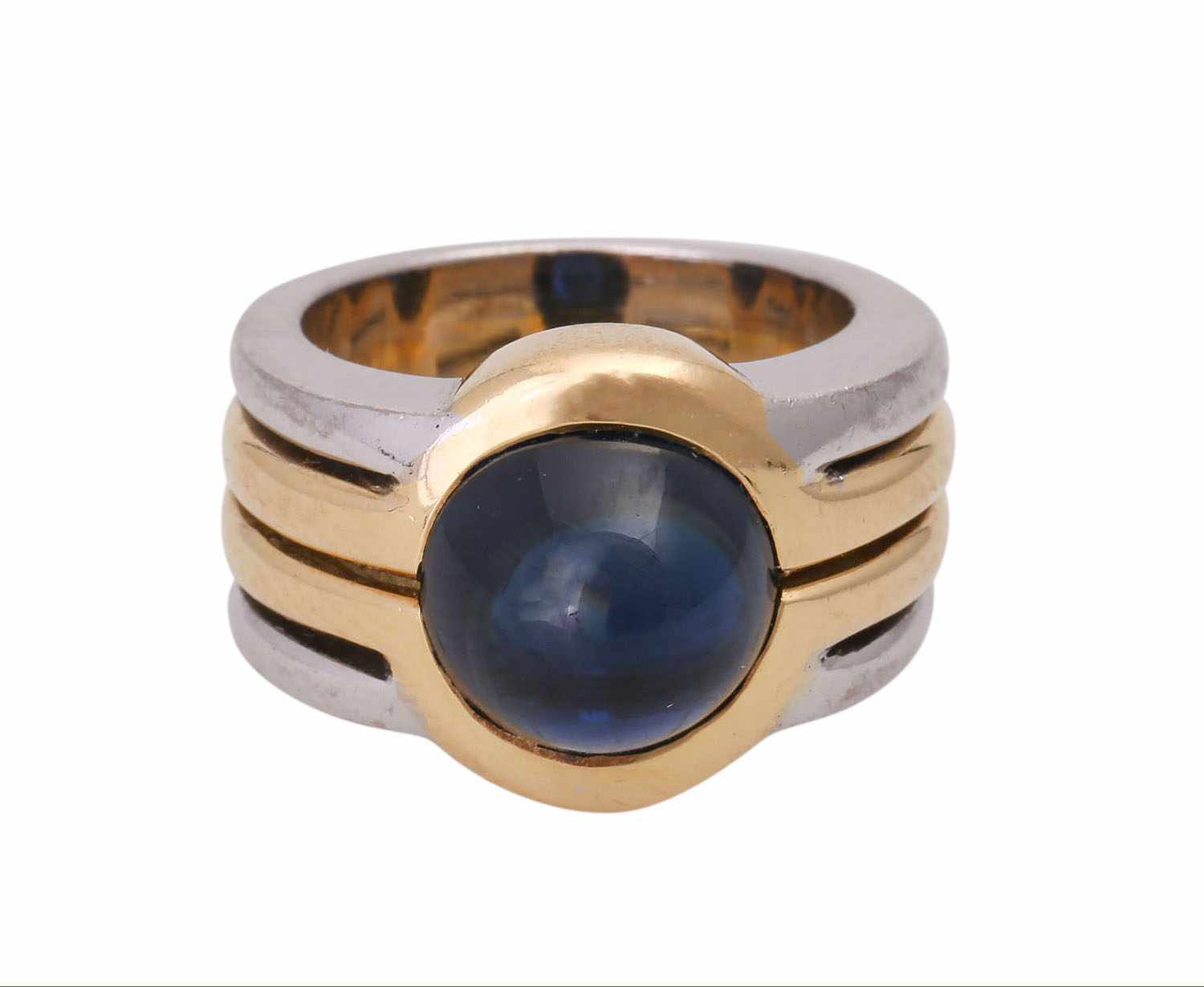 PFANDAUKTION: 1 Ring bicolor mit Saphircabochon 4,4 ct.und Zertifikat (750 kt 16,7 gr.), Pfand-