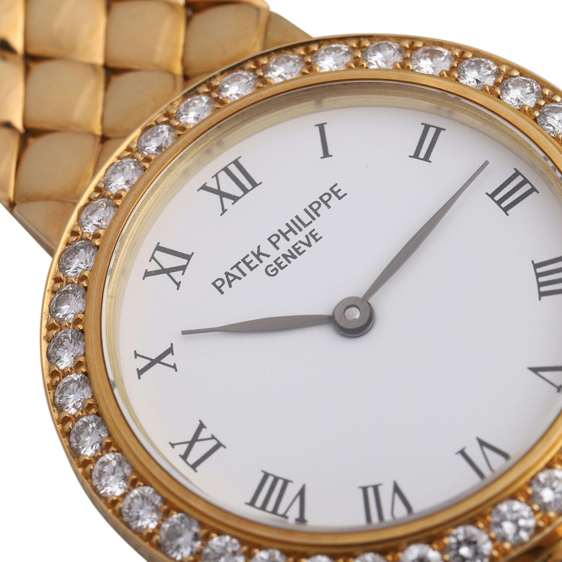 PATEK PHILIPPE Calatrava Damenuhr, Ref. 4820/1. Gold.Diamant-Lünette. Quarz-Werk, Cal. E15, Werk-Nr. - Image 6 of 7