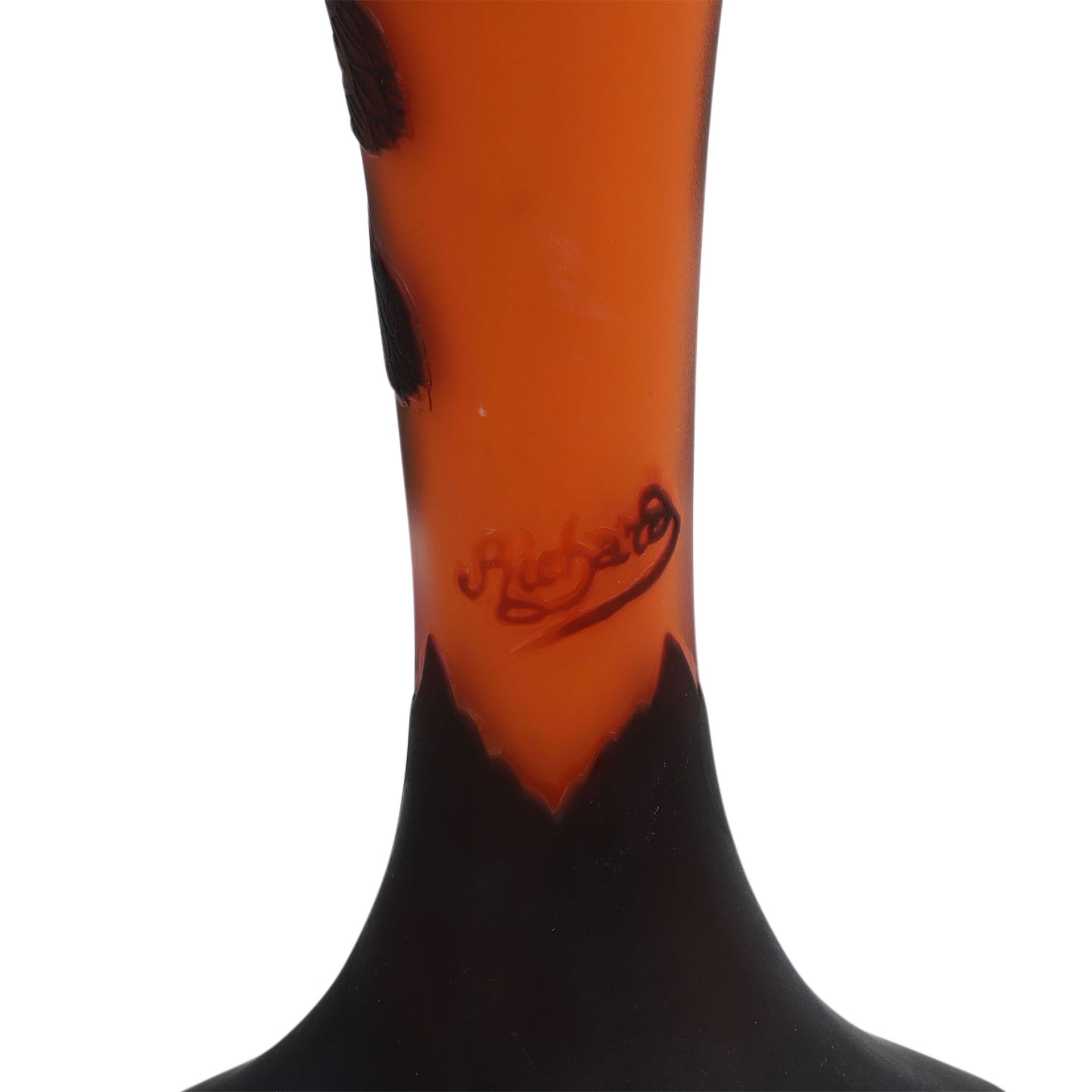 Vase 'Hopfenzweige', 20. Jh..Keulenförmige Vase auf Rundstand, überfangen, orange, braun, mit - Image 5 of 5