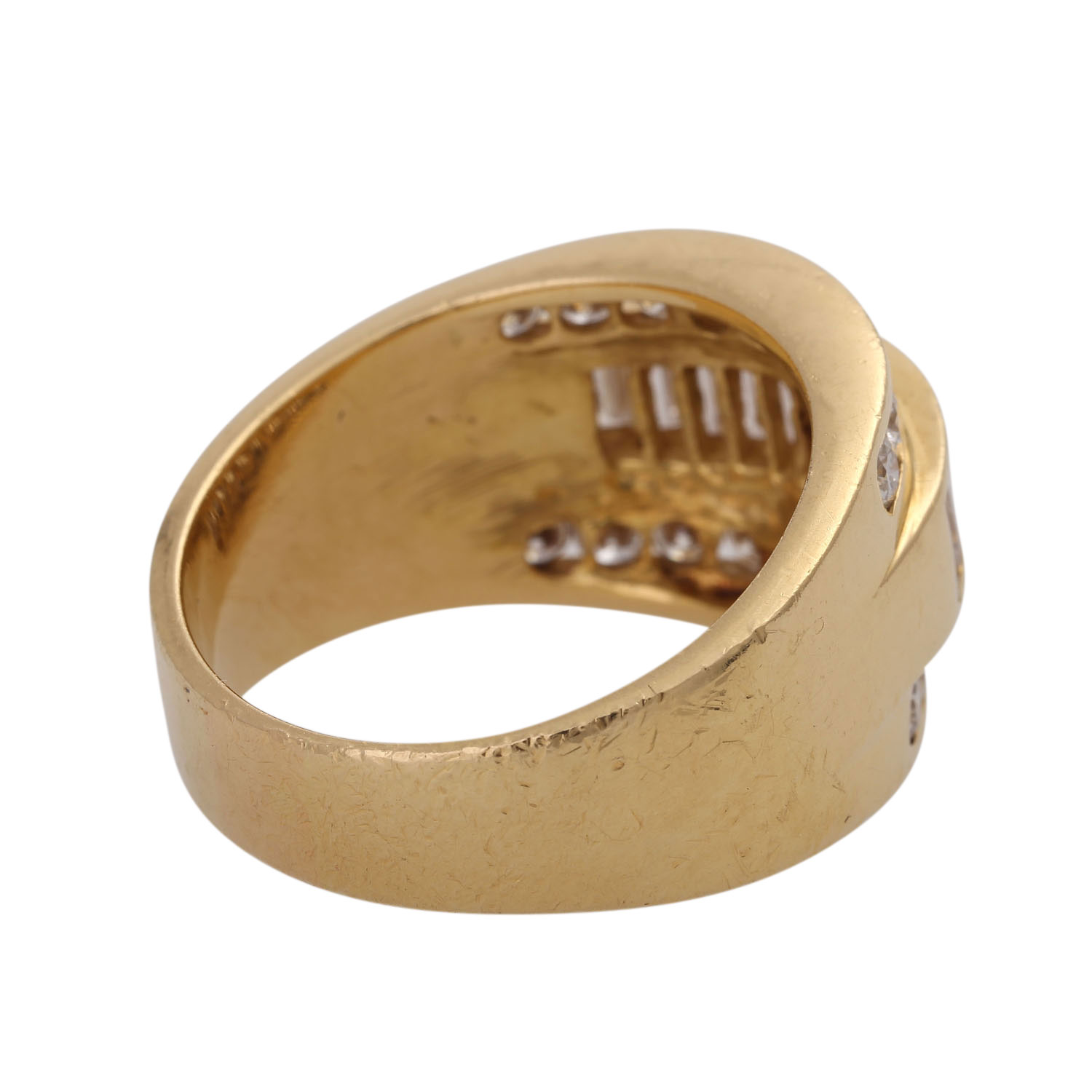 Ring mit 18 Brillanten, zus. ca. 0,9 ct und 11 Diamantbaguettes,zus. ca 0,7 ct, guter Farb- und - Image 3 of 5