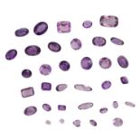 Konvolut Edelsteine: Amethyste, 145,5 ct,35 Stk., versch. Größen, Farben u. Formen, leichte