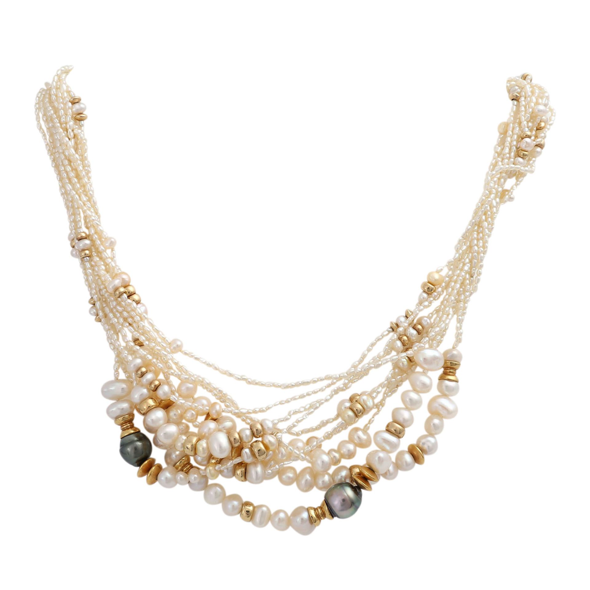 Mehrreihige Perlenkette mit Zwischenteilenaus Silber vergoldet, Schließe GG 14K, Süß- und