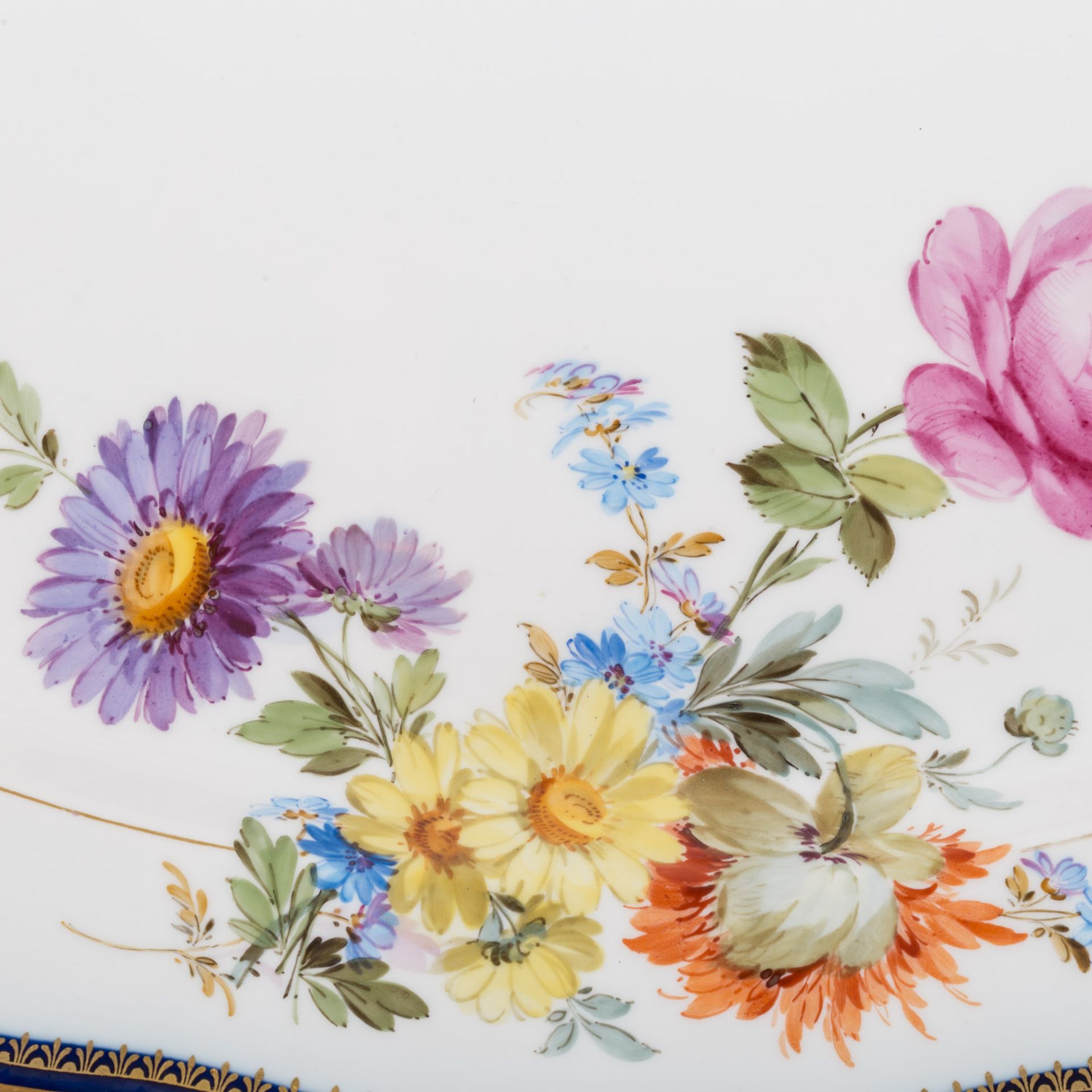 MEISSEN große Ovalplatte, 1860-1924.Dekor "Deutsche Blume" mit Kobaltrand und Goldkante, - Image 2 of 5