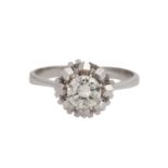 Solitärring mit Brillant, ca. 1,1 ct, GET/VS,WG 18K, RW 66, 2.H. 20. Jh., Ring wurde erweitert,