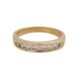 Ring mit 9 Brillanten, zus. ca. 0,3 ct, WEISS (H)/VS-SIin Kanalfassung, GG 18K, RW 56, 2. H. 20.