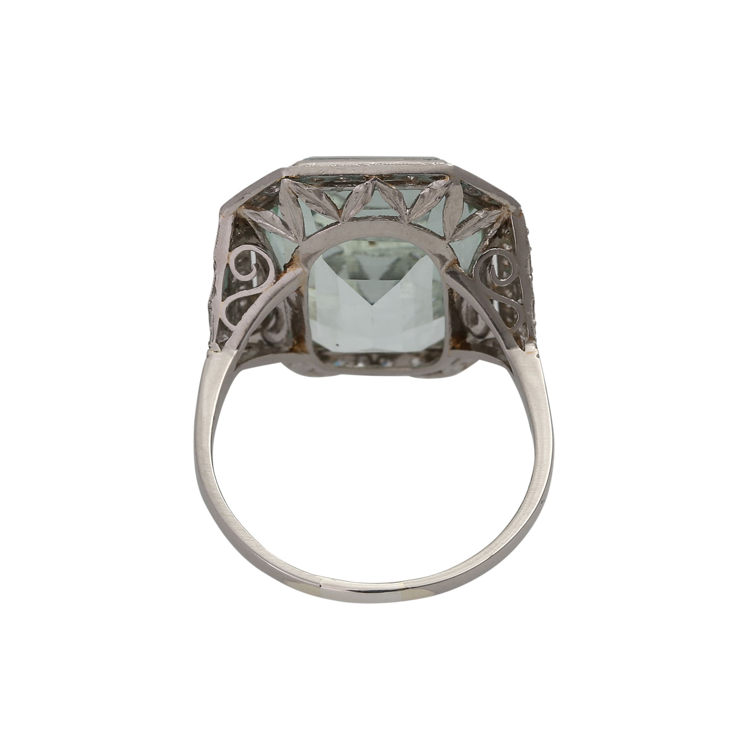 Aquamarinring mit Diamantrahmenzus. ca. 0,7 ct, gute Farbe u. gute bis mittlere Reinheit, Platin, - Image 4 of 4