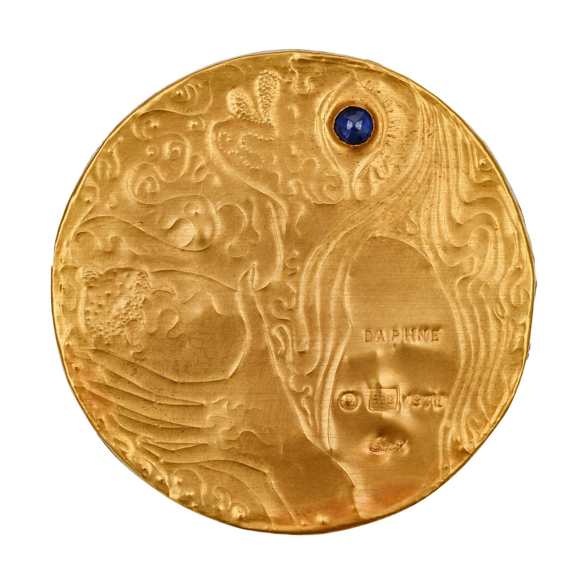 Goldminiatur "Daphne" (1970) von E. BURGEL,Gold 900, 1 Saphir, getrieben + ziseliert, auf Acryl, - Bild 2 aus 4